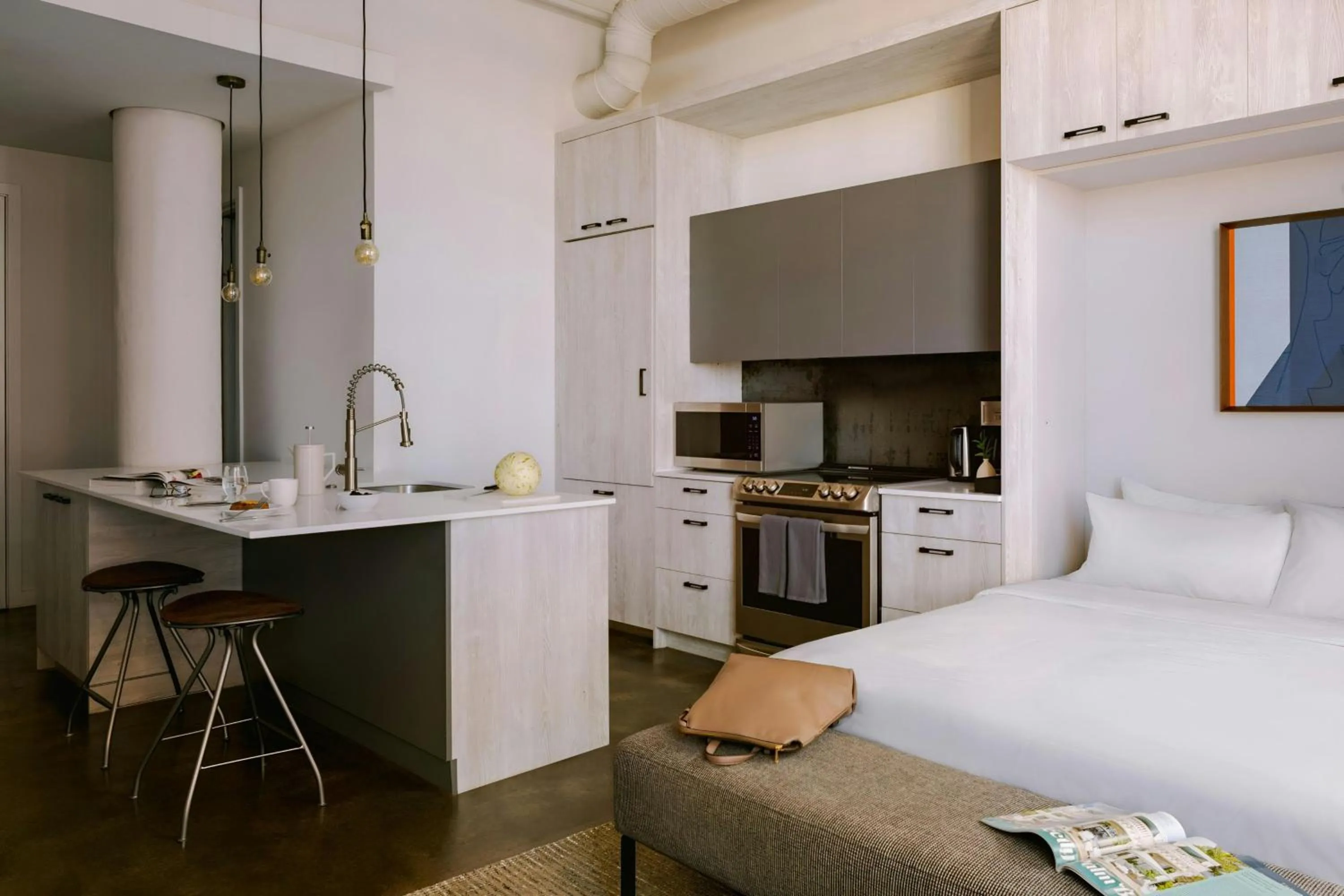 Kitchen or kitchenette, Bed in Sonder by Marriott Bonvoy The Heid Apartments Loft District