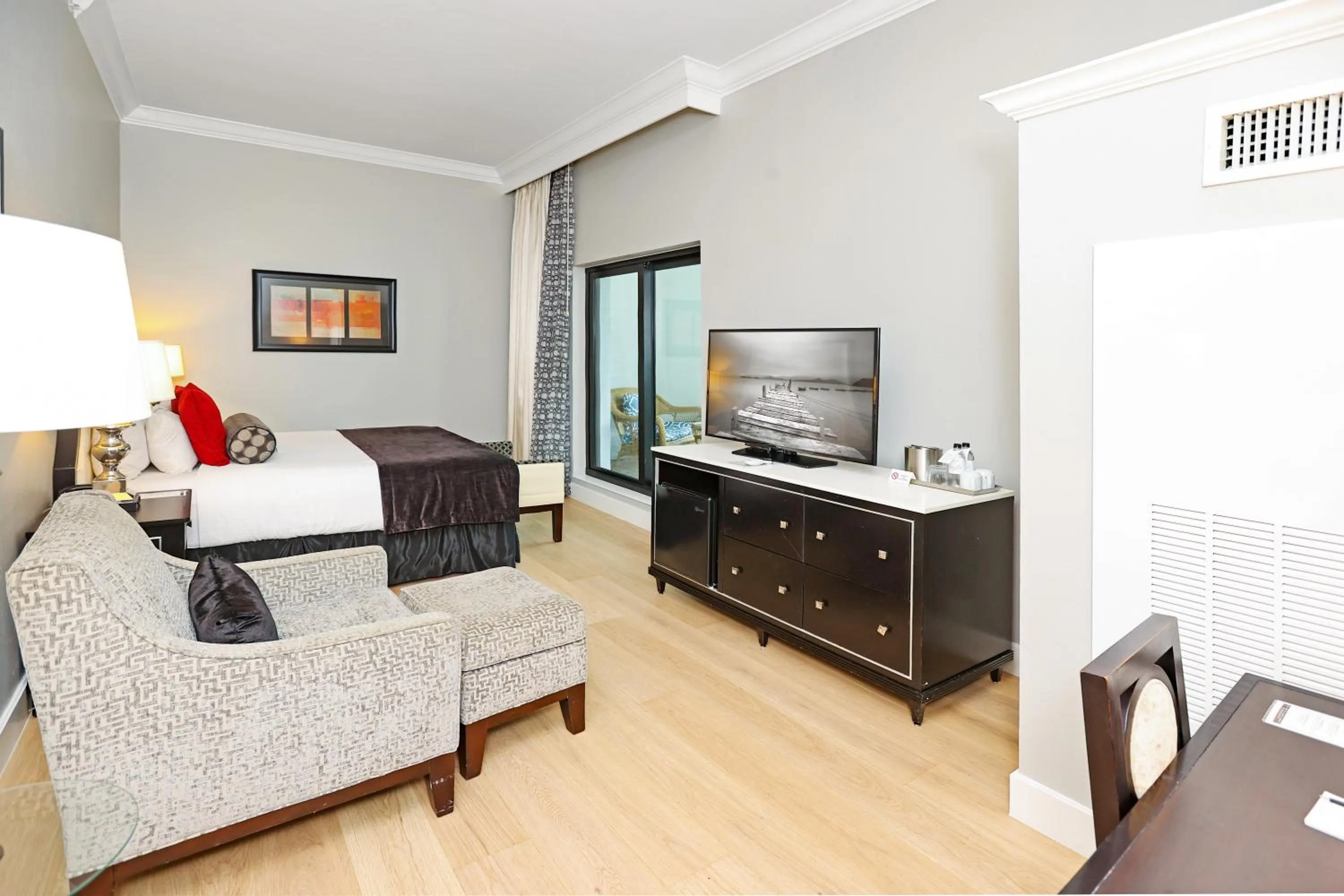 Photo of the whole room in Inn On Fifth