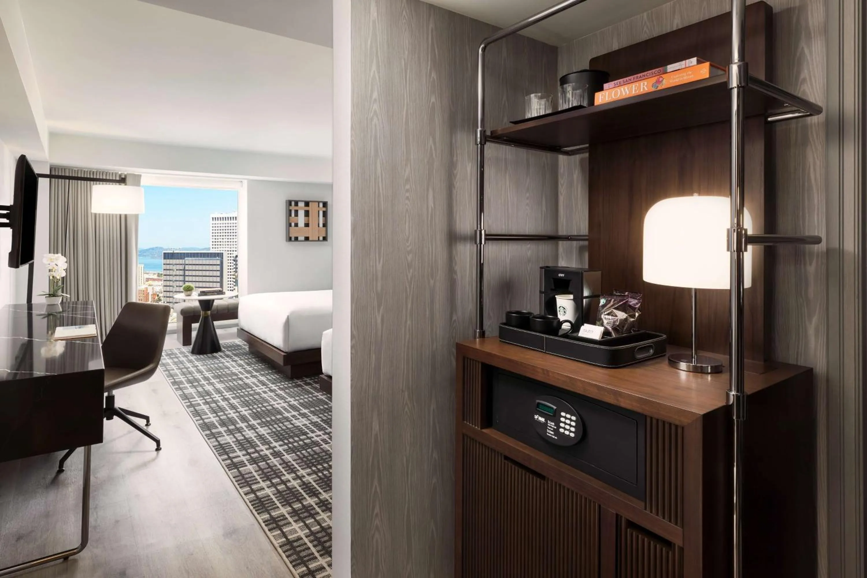 Bedroom, Bed in Hyatt Regency San Francisco Downtown SOMA