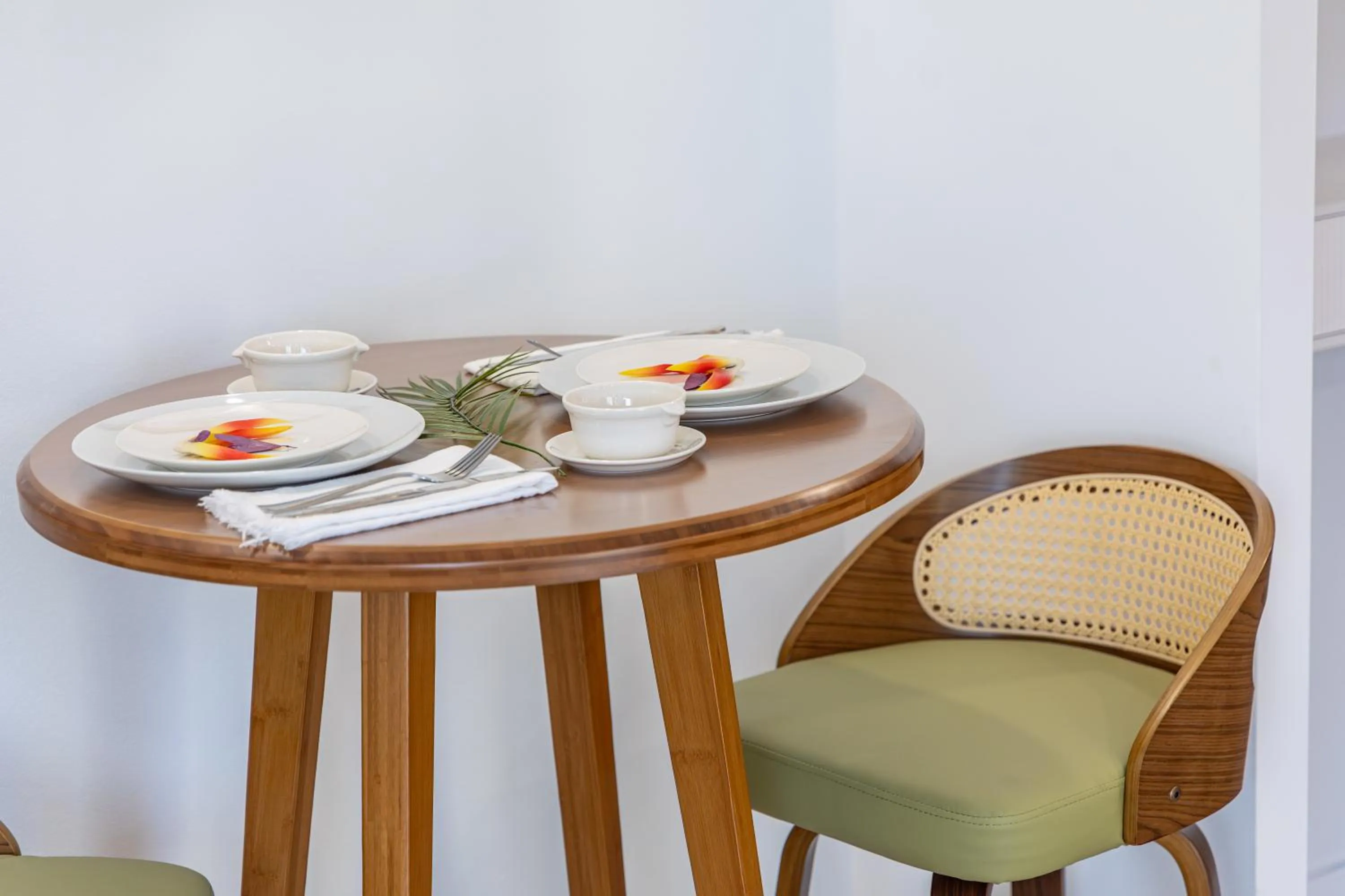 Dining area in Steps to Waikiki Beach! Newly Renovated with 75" TV