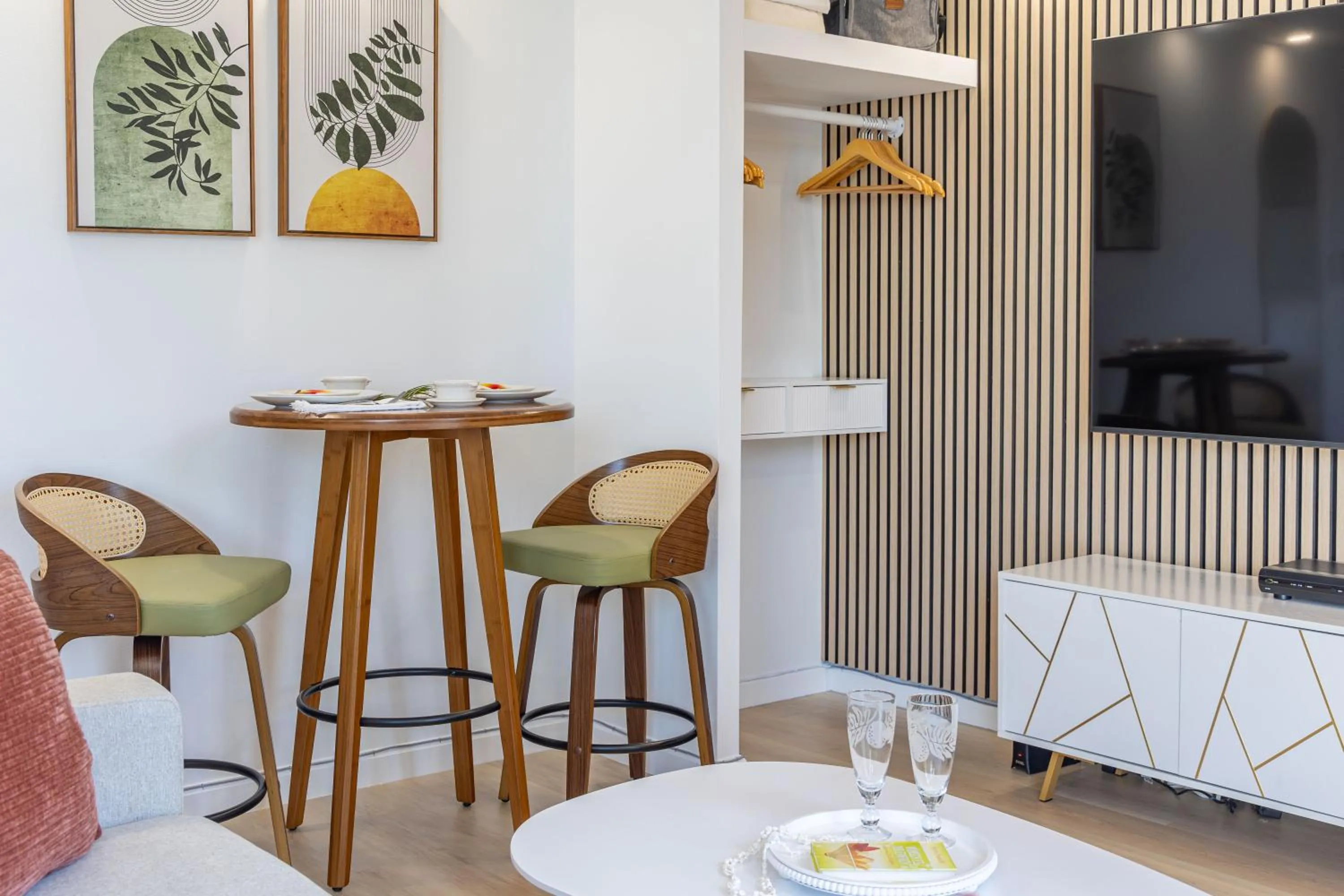 Living room in Steps to Waikiki Beach! Newly Renovated with 75" TV