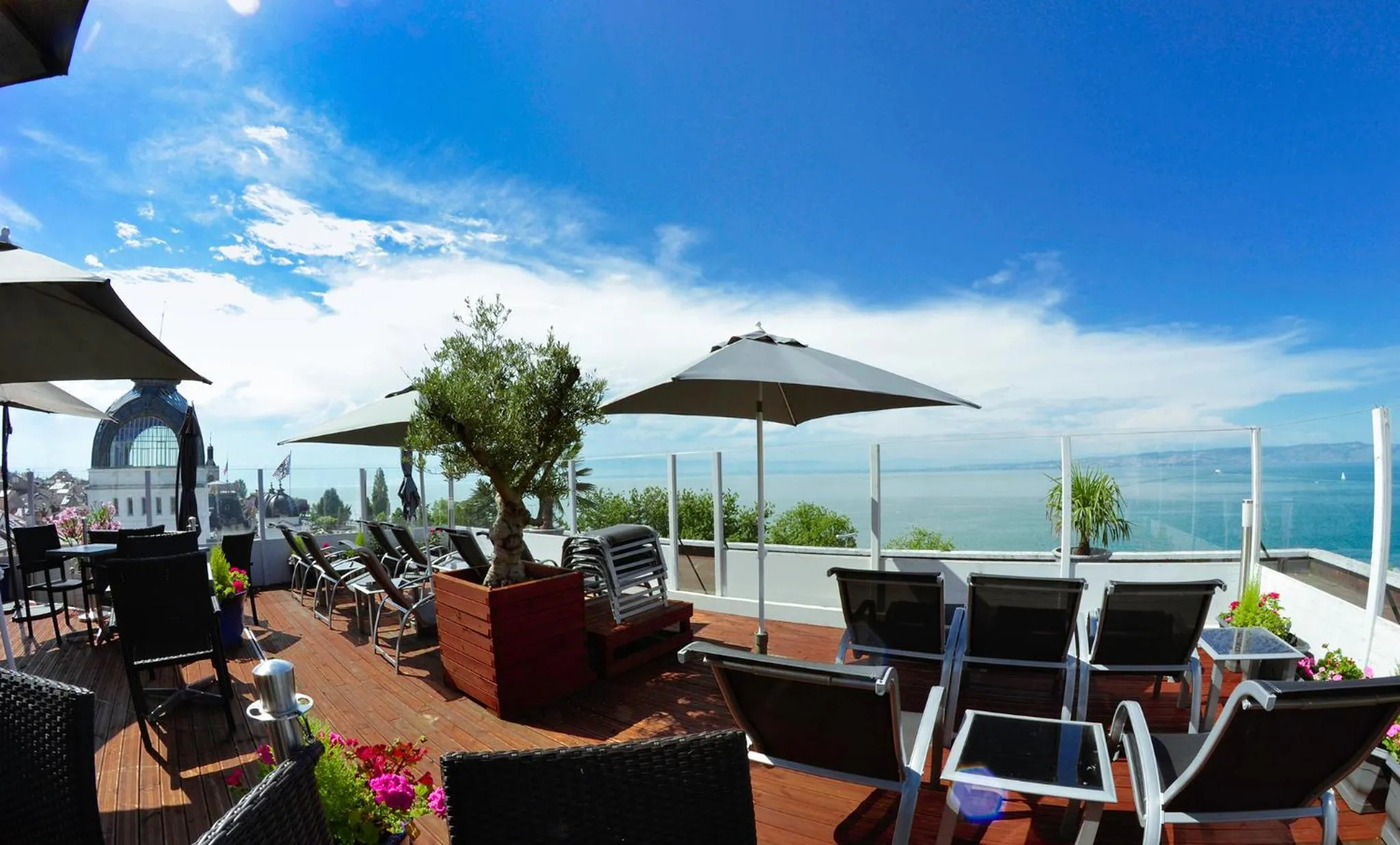 Restaurant/places to eat in Savoy Hôtel Evian