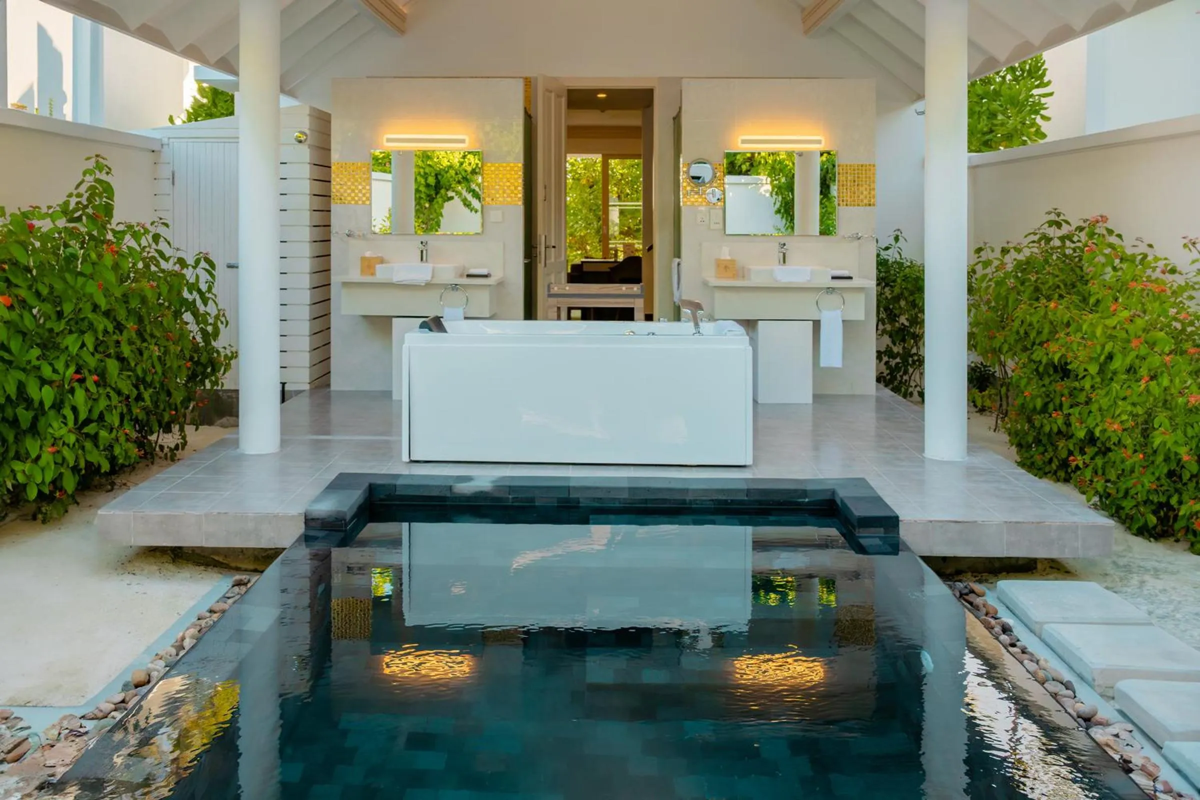 Bathroom in Siyam World Maldives - 24-Hour Premium All-inclusive with Free Transfer