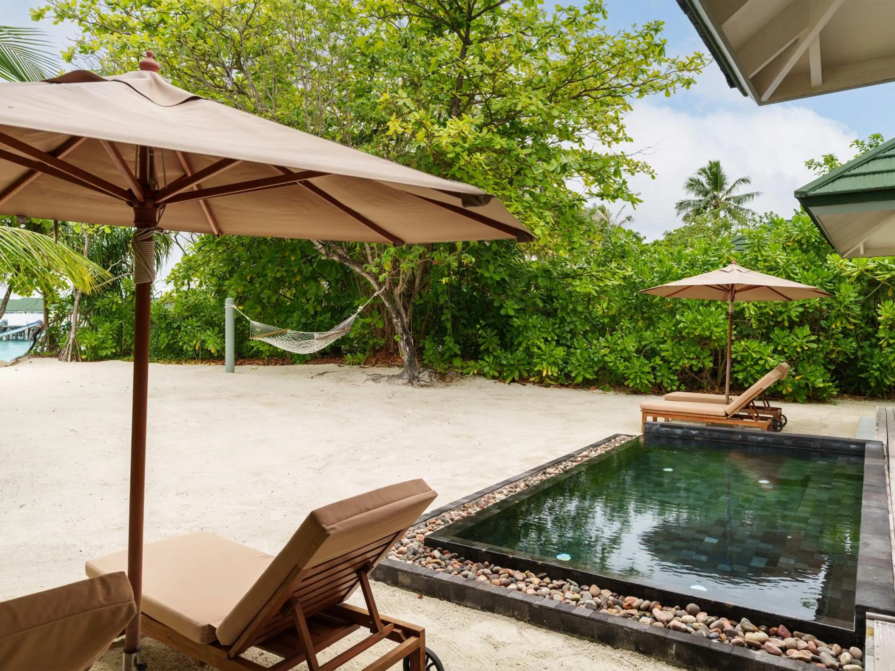 Swimming pool in Siyam World Maldives - 24-Hour Premium All-inclusive with Free Transfer