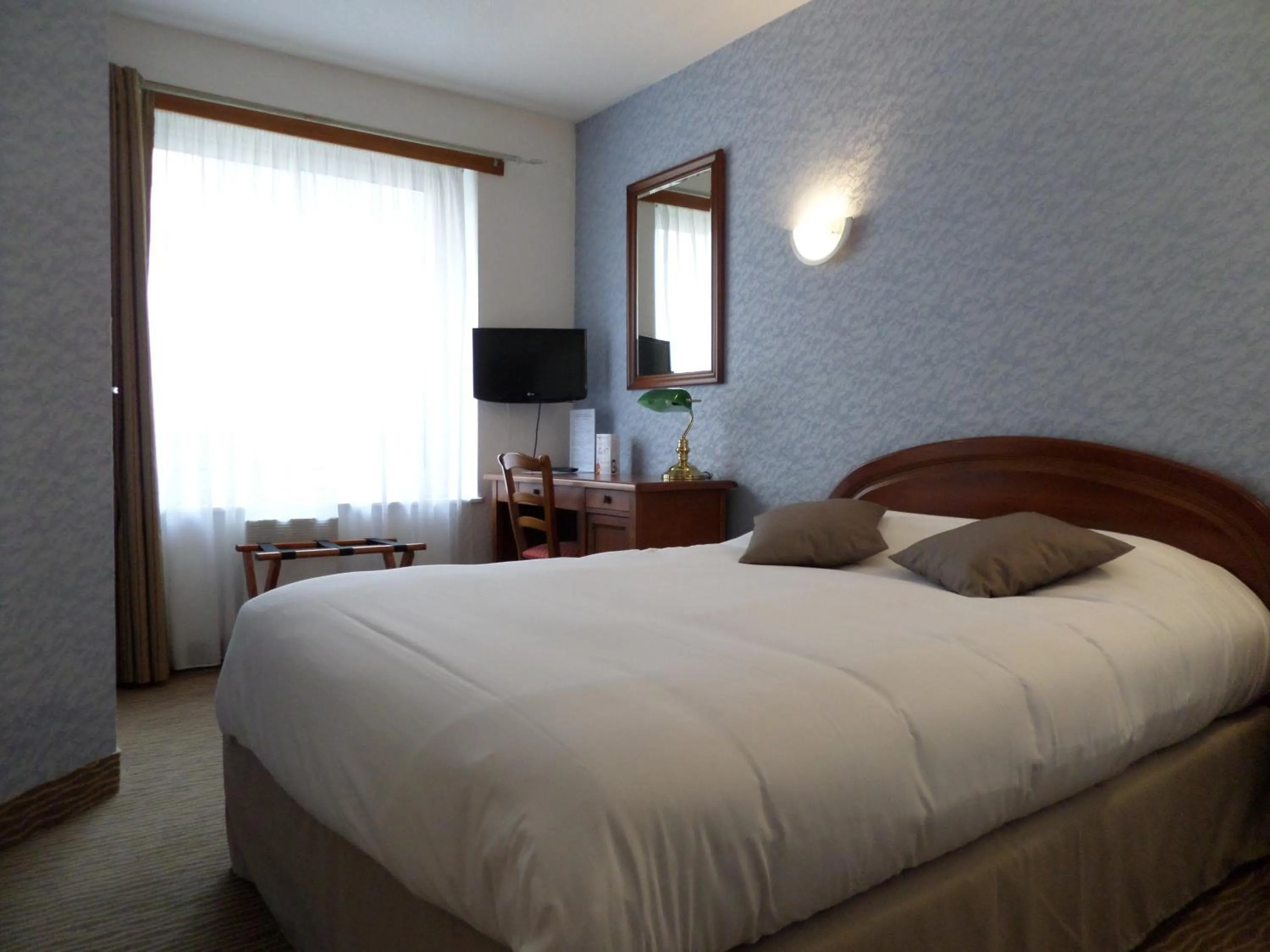 Day, Bed in Hotel Des Tilleuls