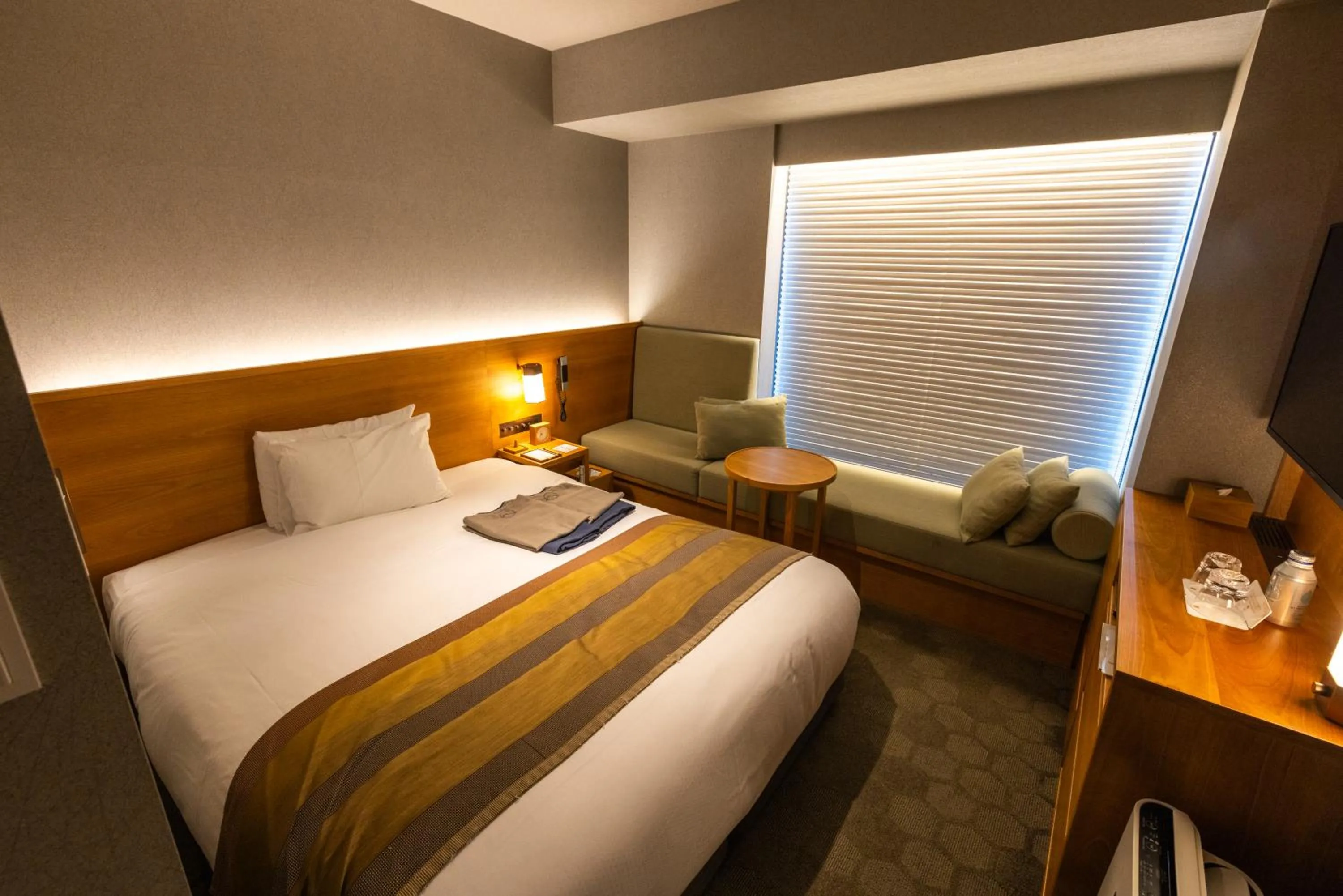 Bedroom, Bed in Fujisan Mishima Tokyu Hotel