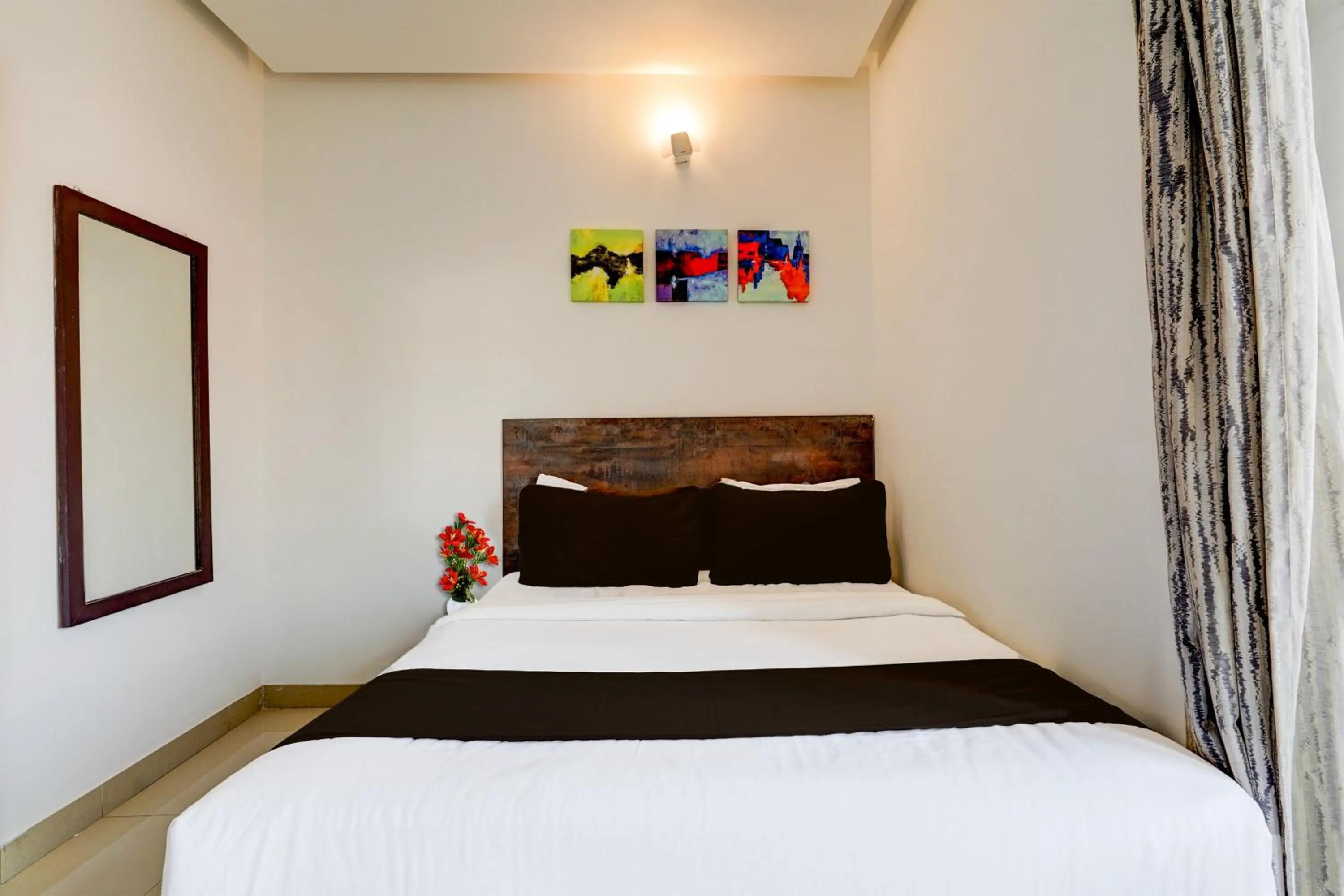 Bedroom, Bed in Super Townhouse Hebbal