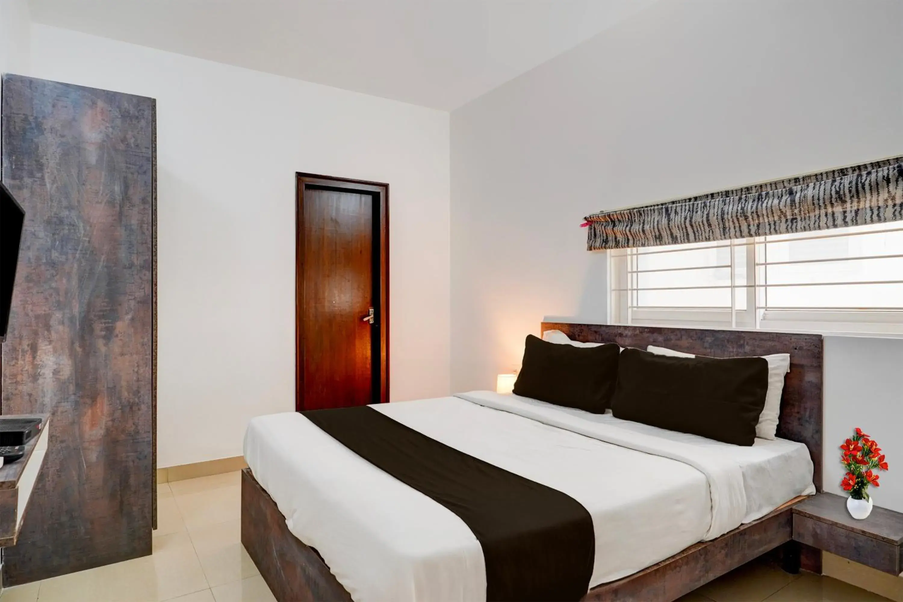 Standard Double Room - single occupancy in Townhouse Hebbal Standard Double Room - single occupancy in Townhouse Hebbal