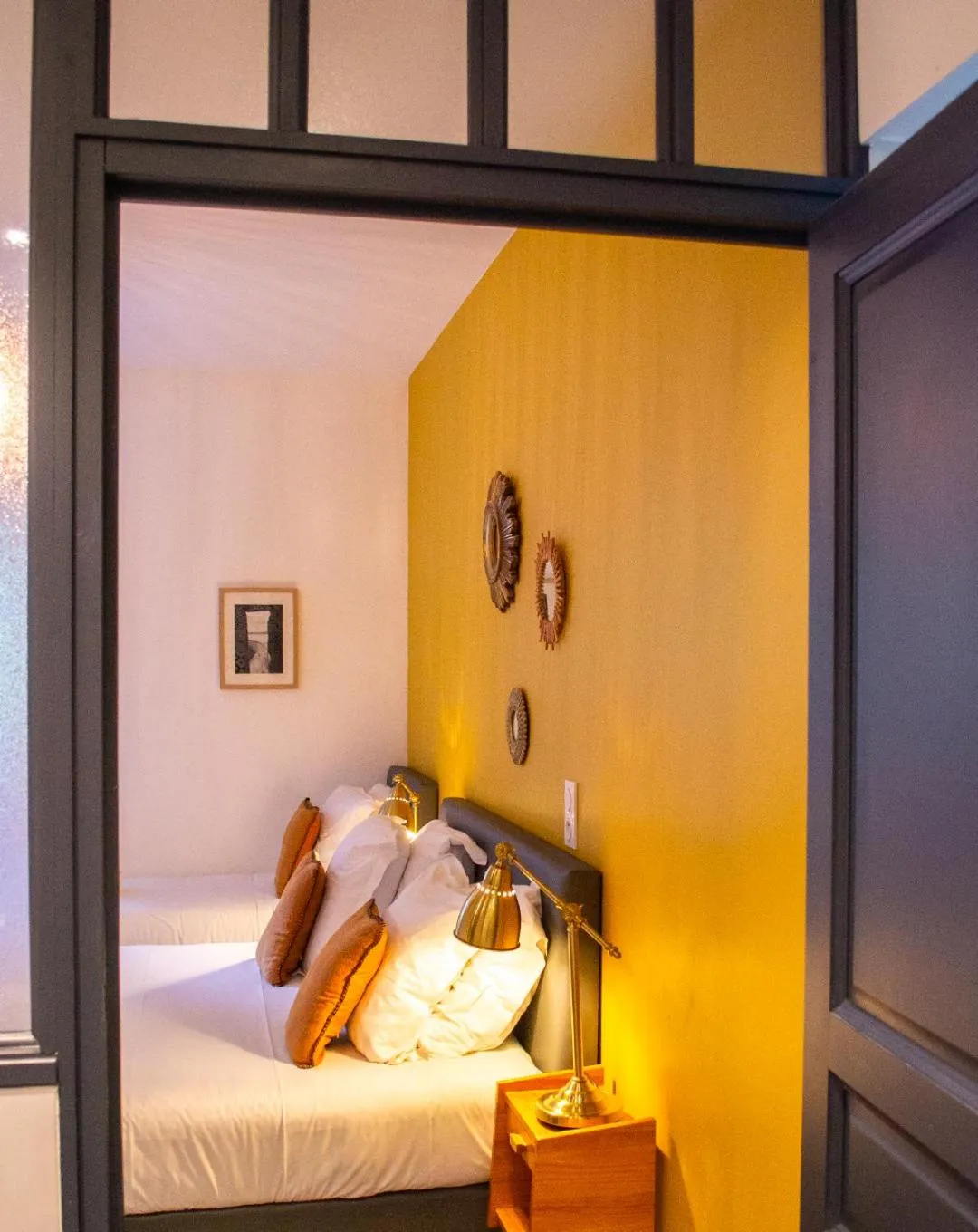 Bed in Hotel Saint-Michel