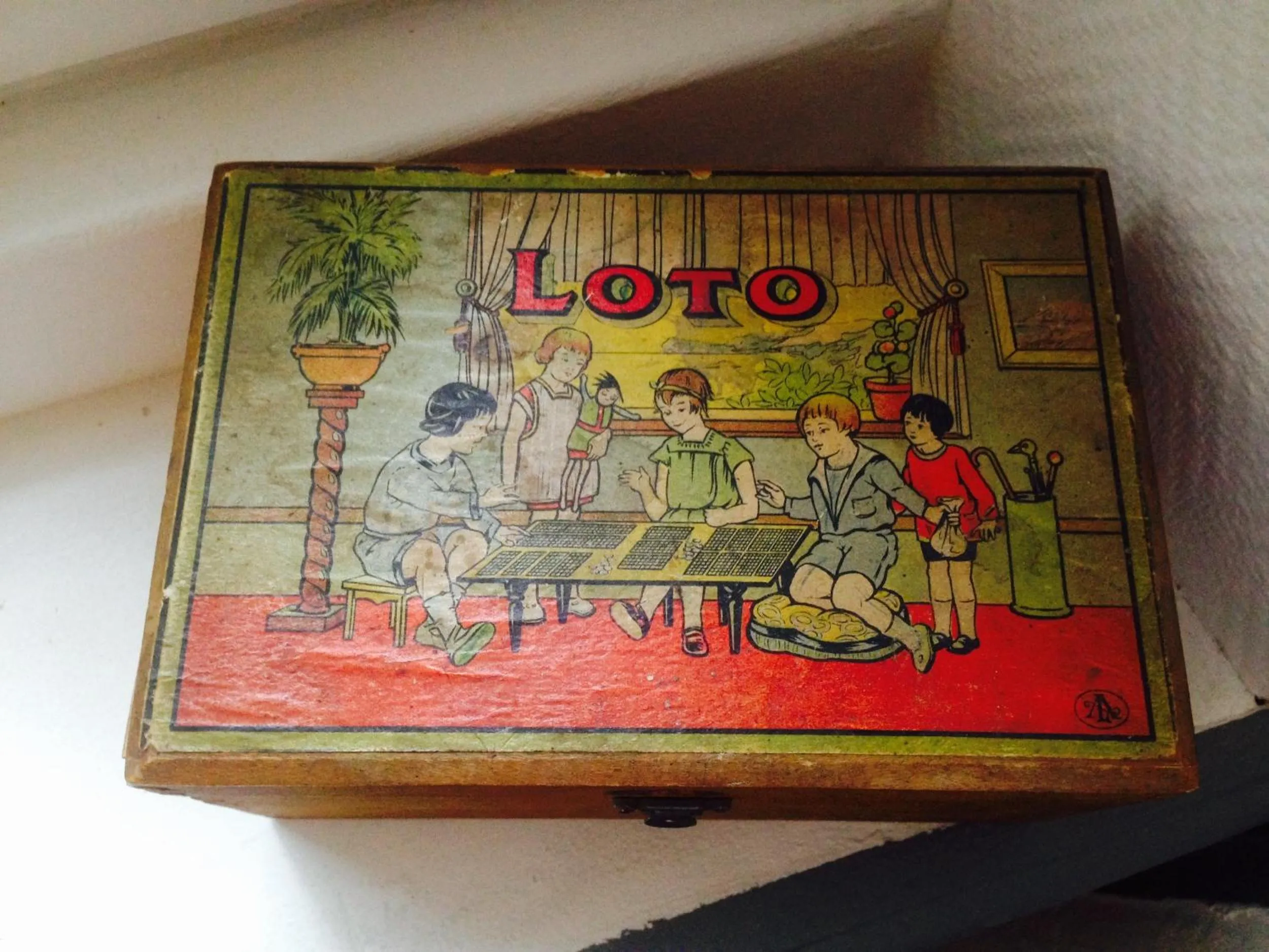 Decorative detail in Hotel Saint-Michel