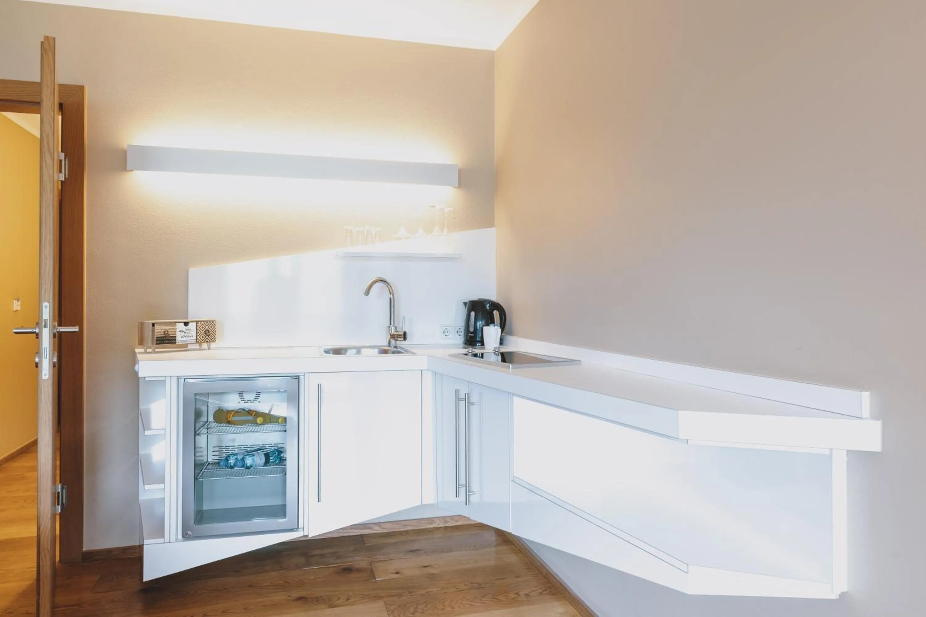 Kitchen or kitchenette in Auhof Wirtshaus & Suiten