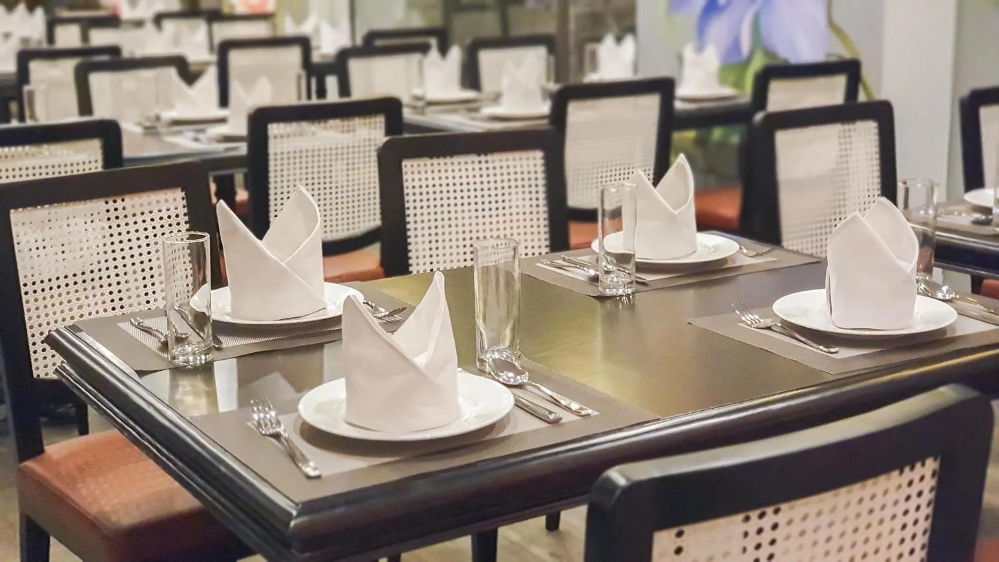 Restaurant/places to eat in La Stella Hotel