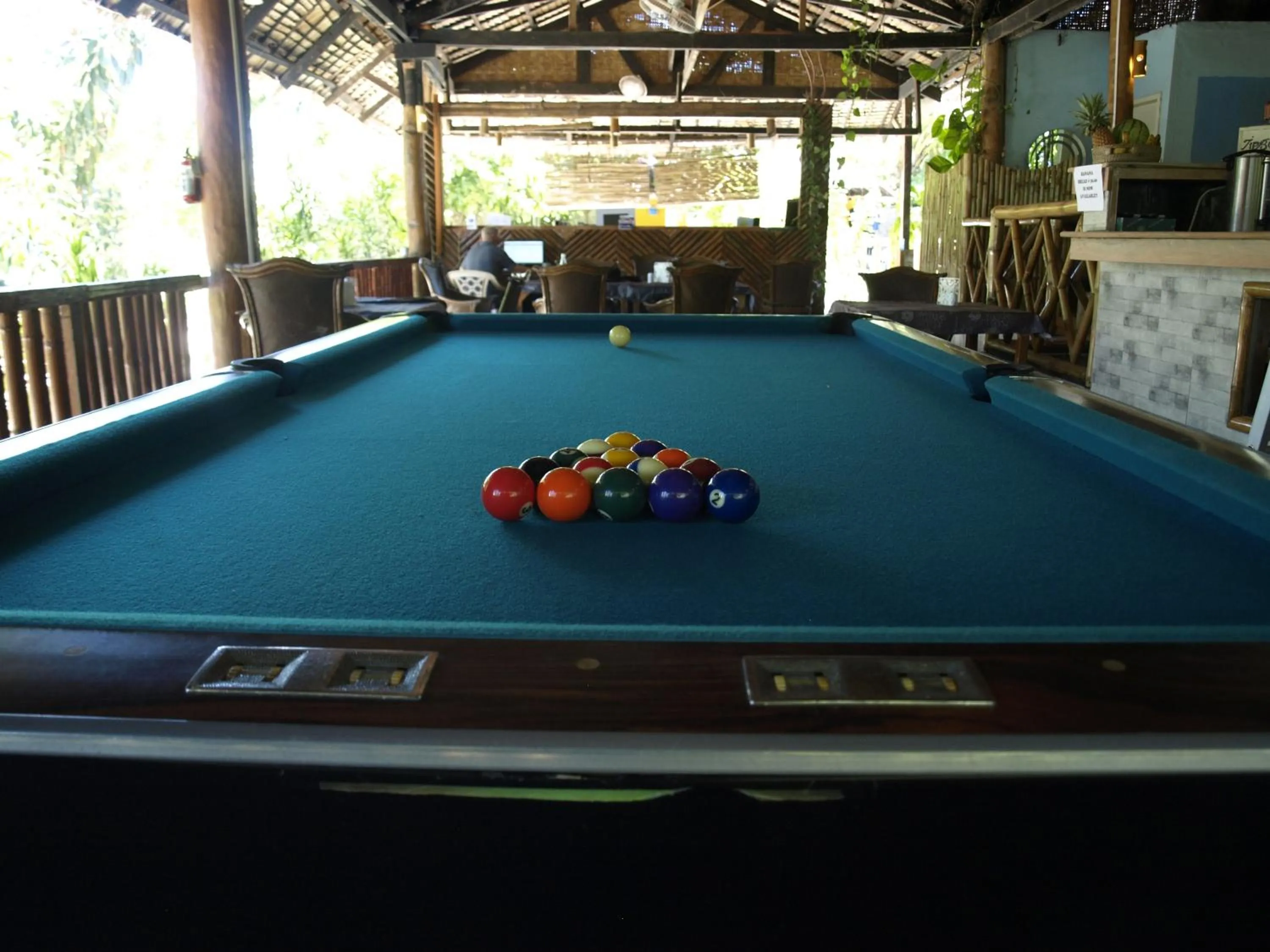 Restaurant/places to eat in The Shark's Tail Dive Resort