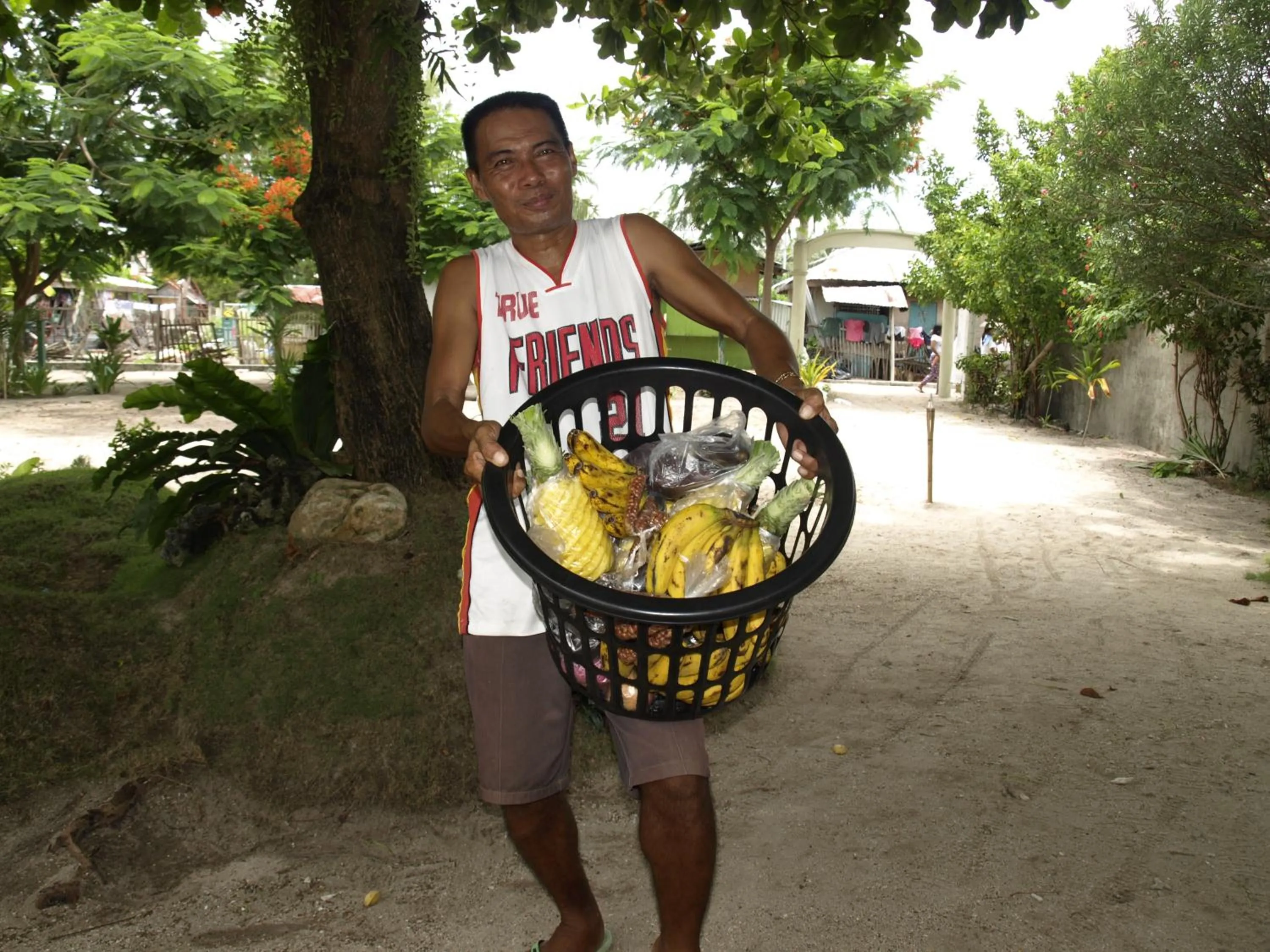 Food in The Shark's Tail Dive Resort