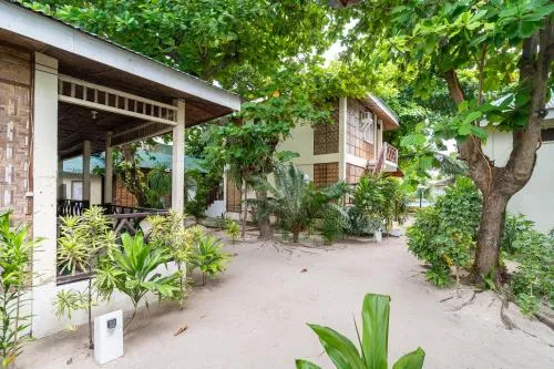 The Shark's Tail Dive Resort