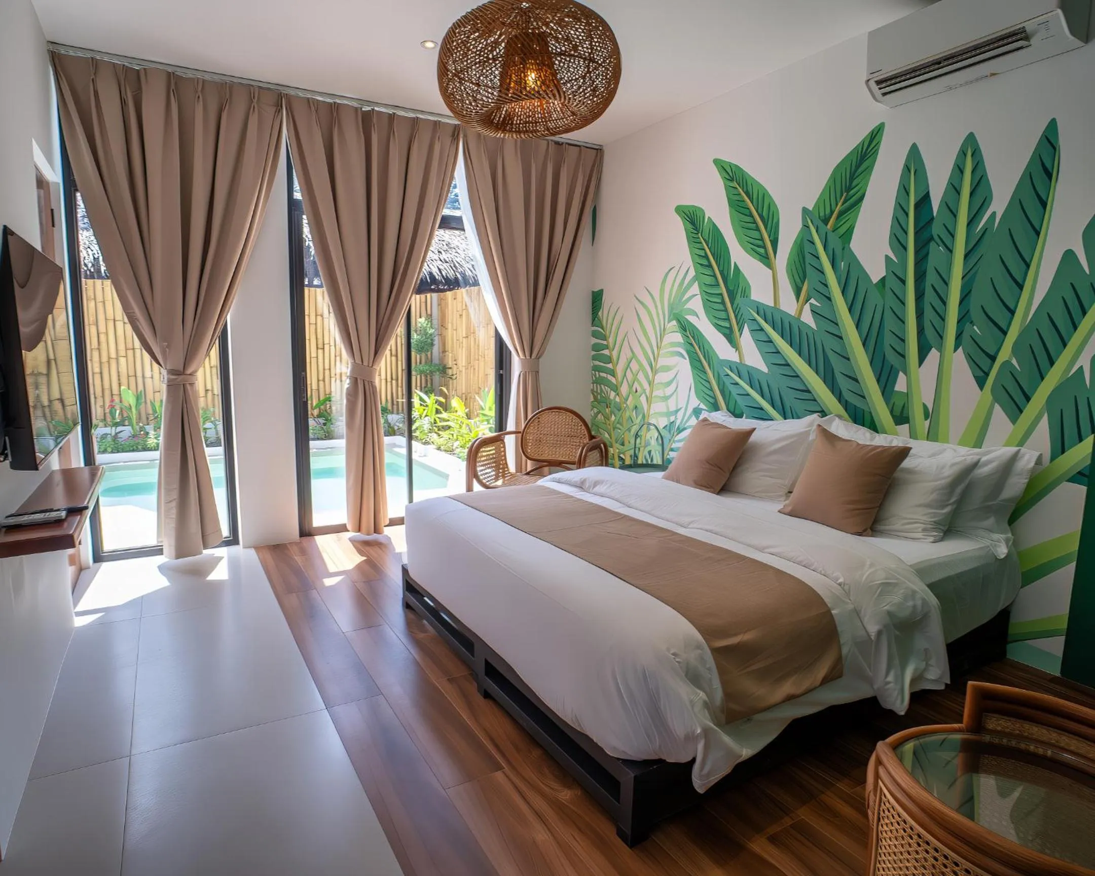 Bed in Bird of Paradise