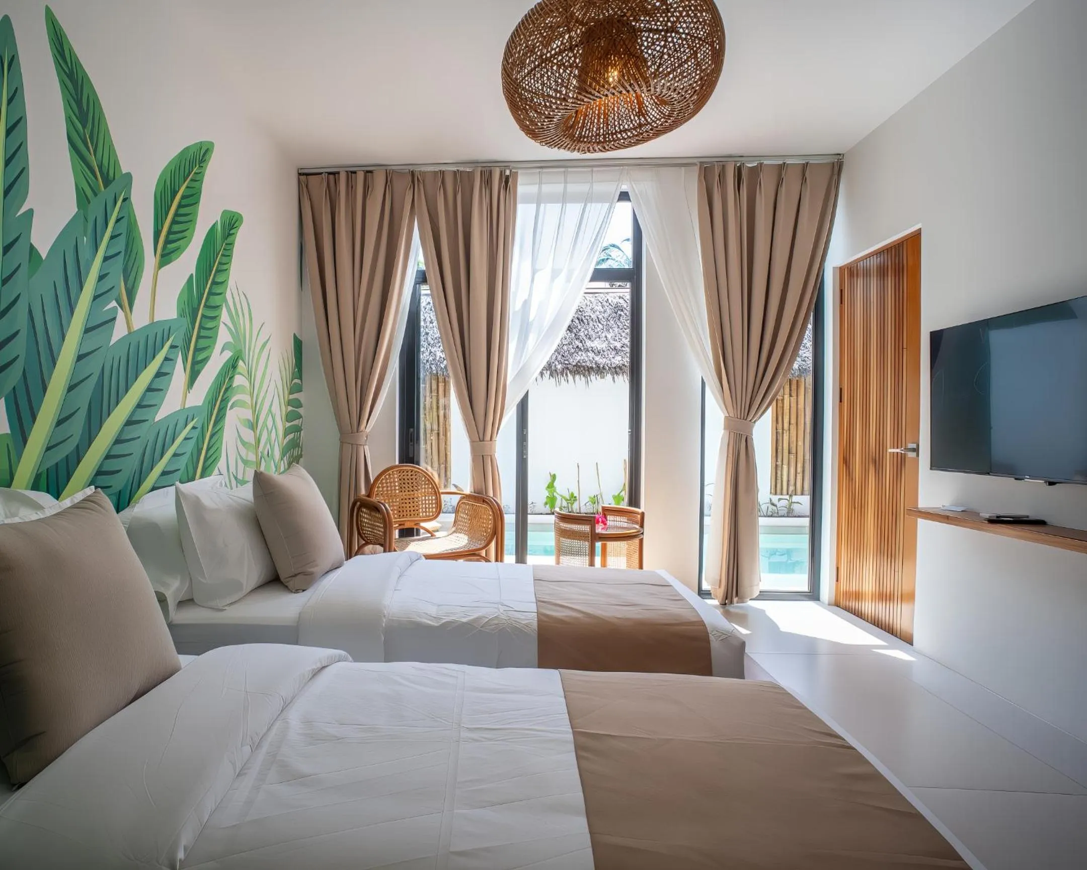 Bed in Bird of Paradise