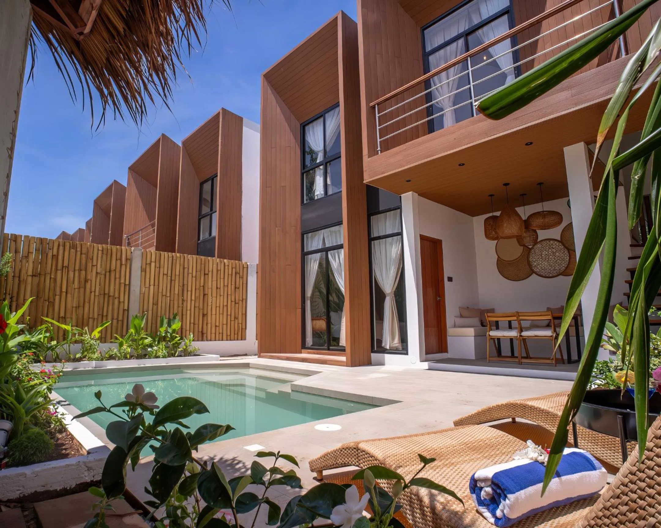 Patio in Bird of Paradise