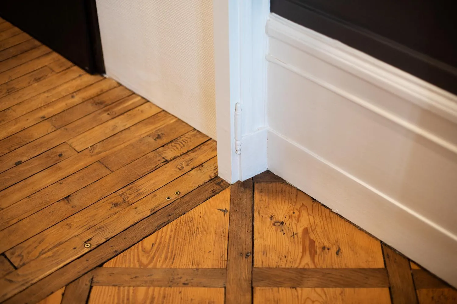 Decorative detail in Maison Tillot