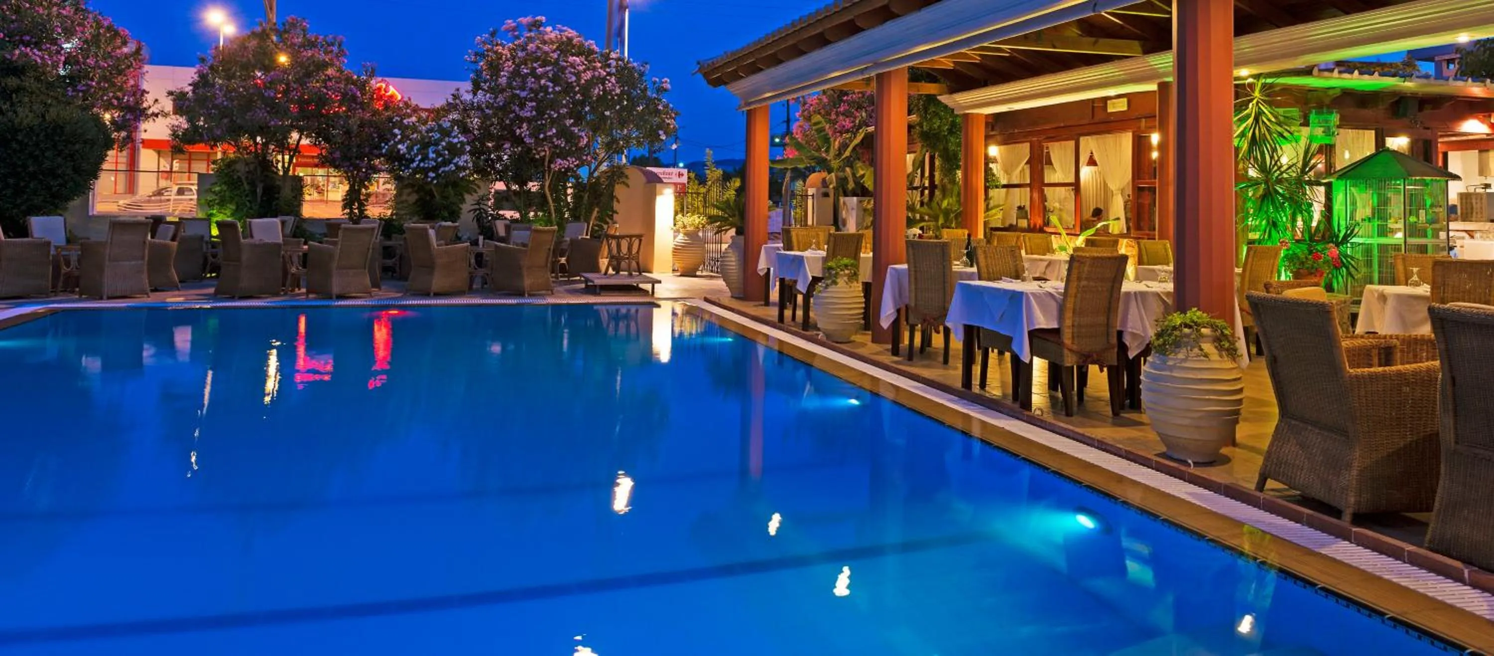 Perla Marina Aparthotel
