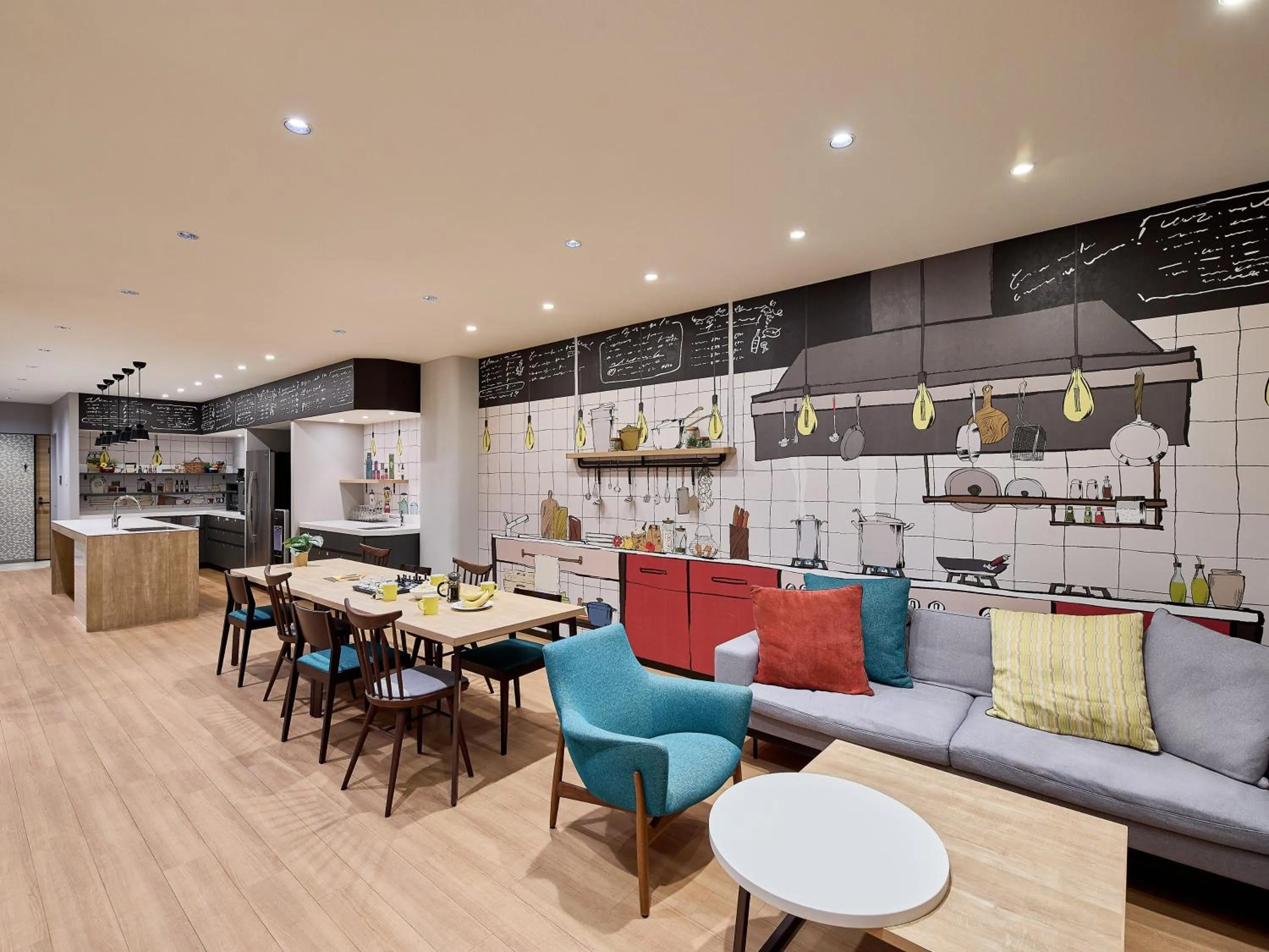 Communal lounge/ TV room in Citadines Namba Osaka