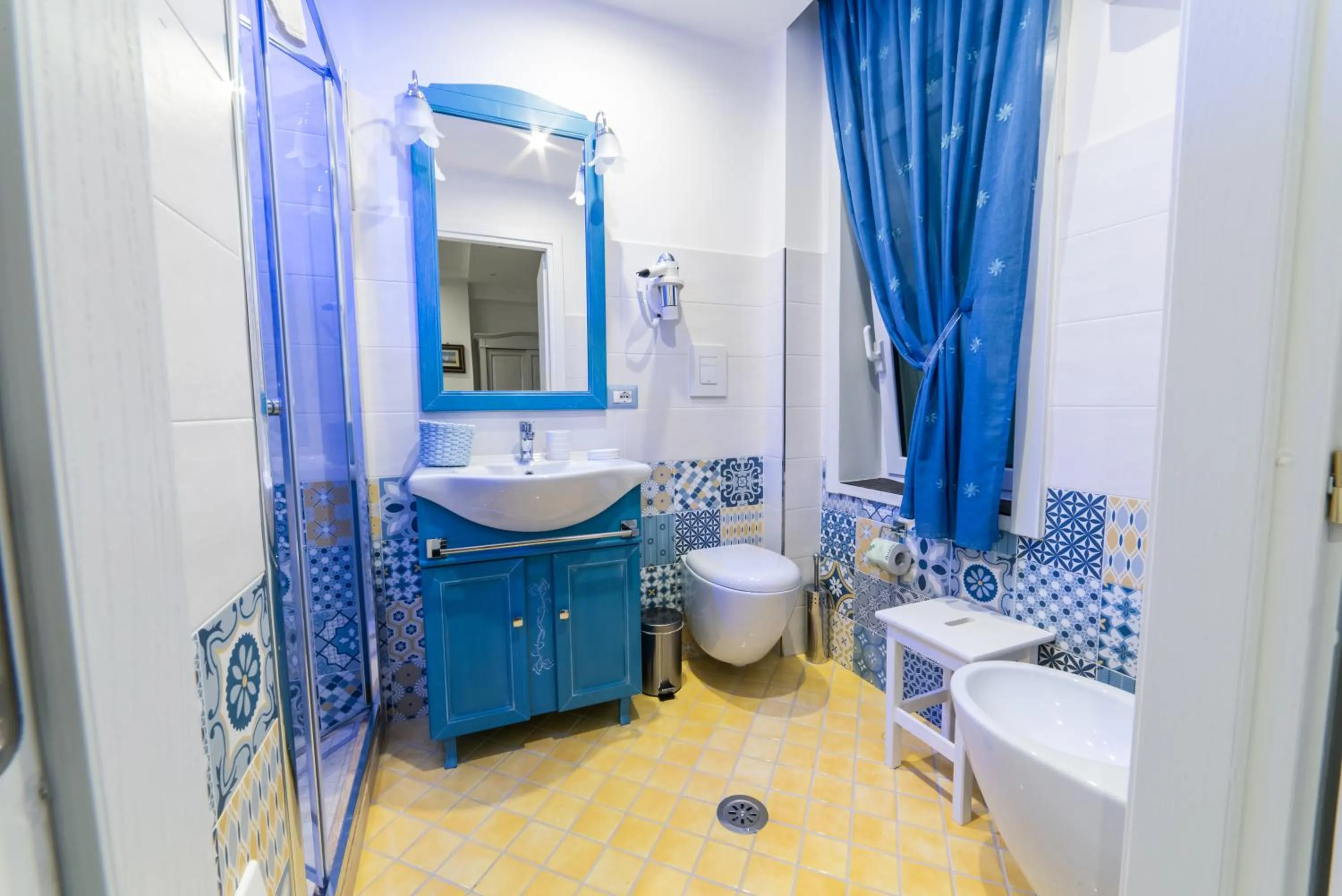 Toilet in LE BERCEAU