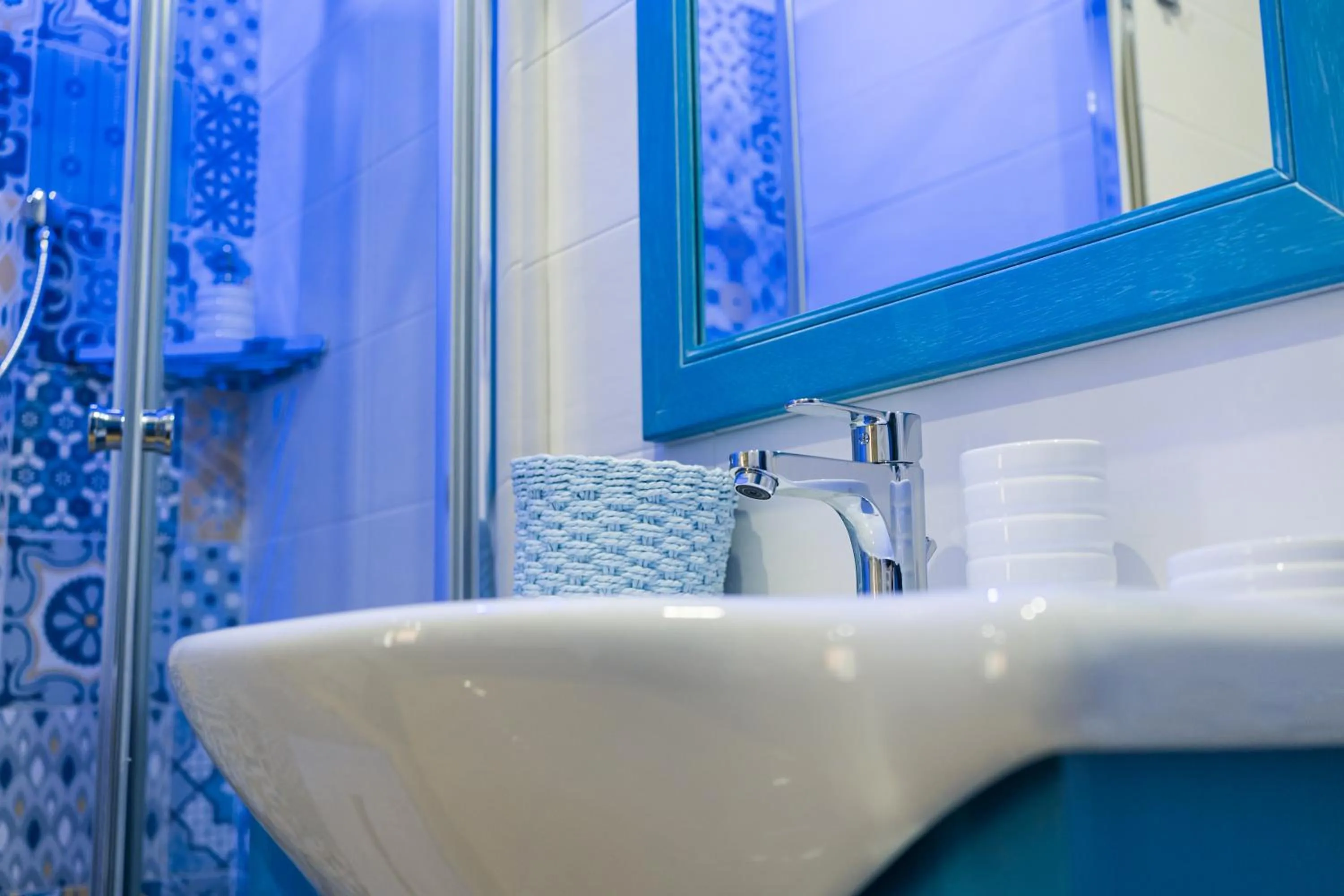 Bathroom, Bed in LE BERCEAU