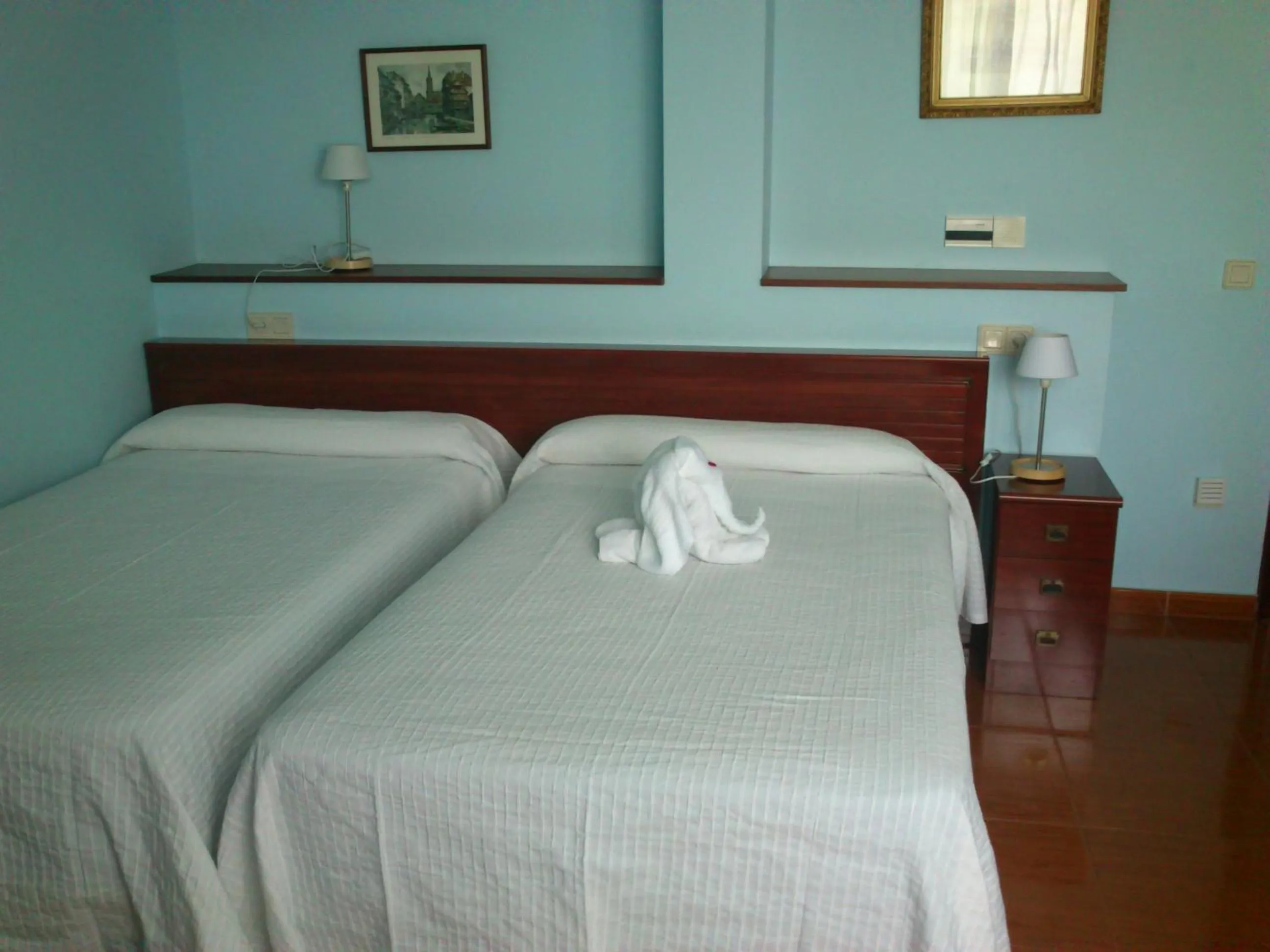 Photo of the whole room in Hotel Brisamar