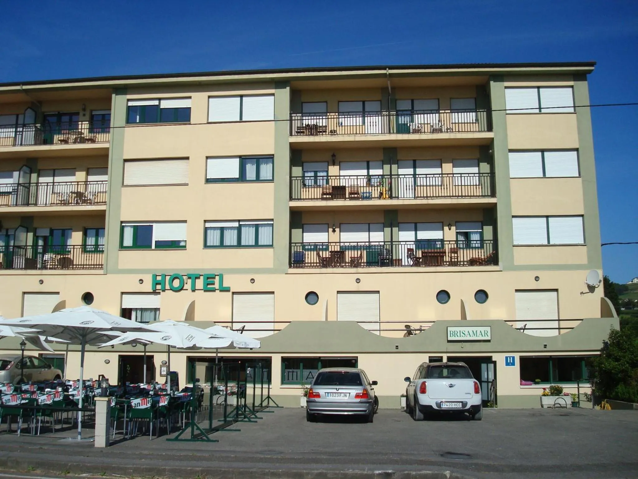 Facade/entrance in Hotel Brisamar