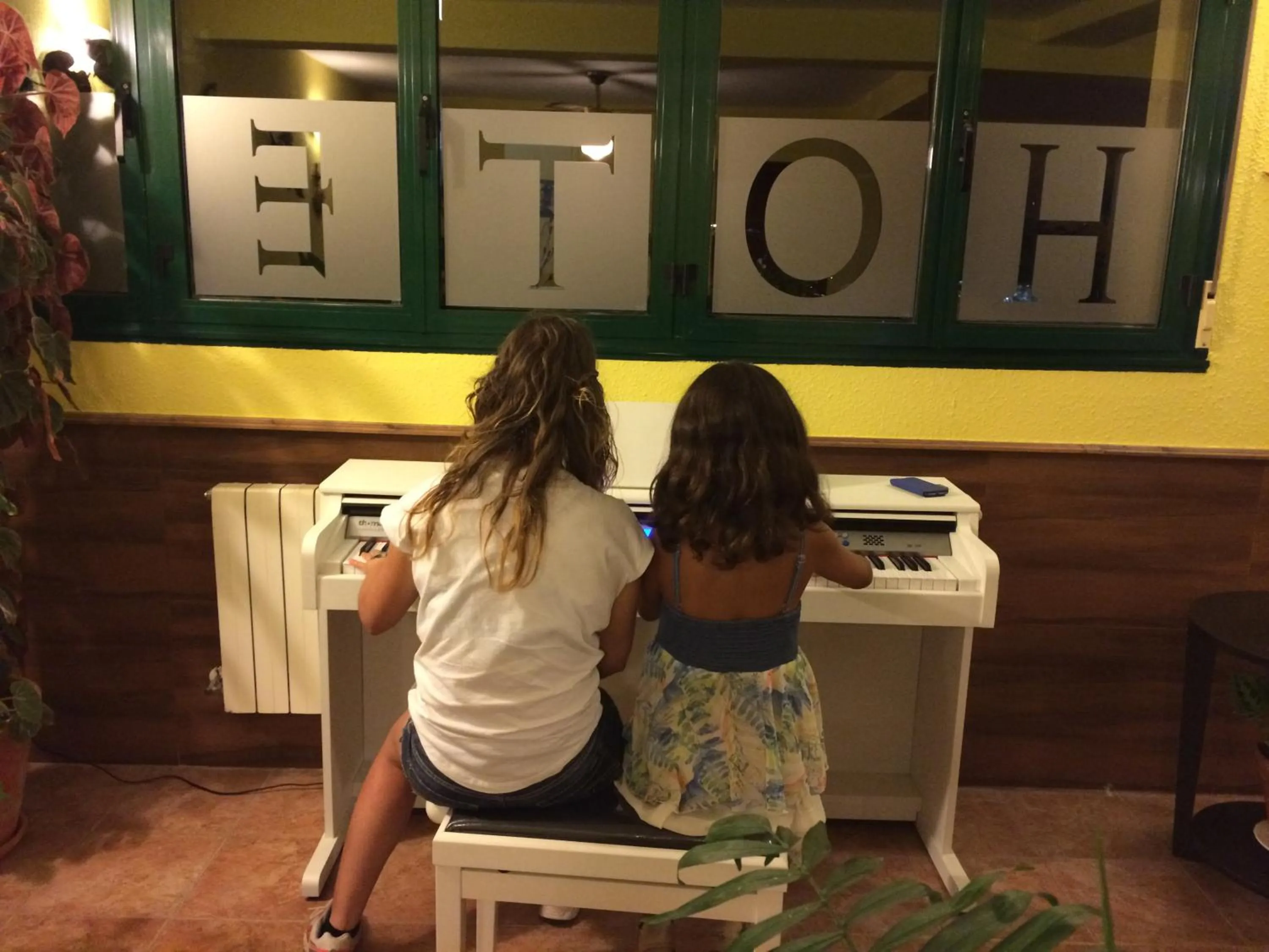 Guests in Hotel Brisamar