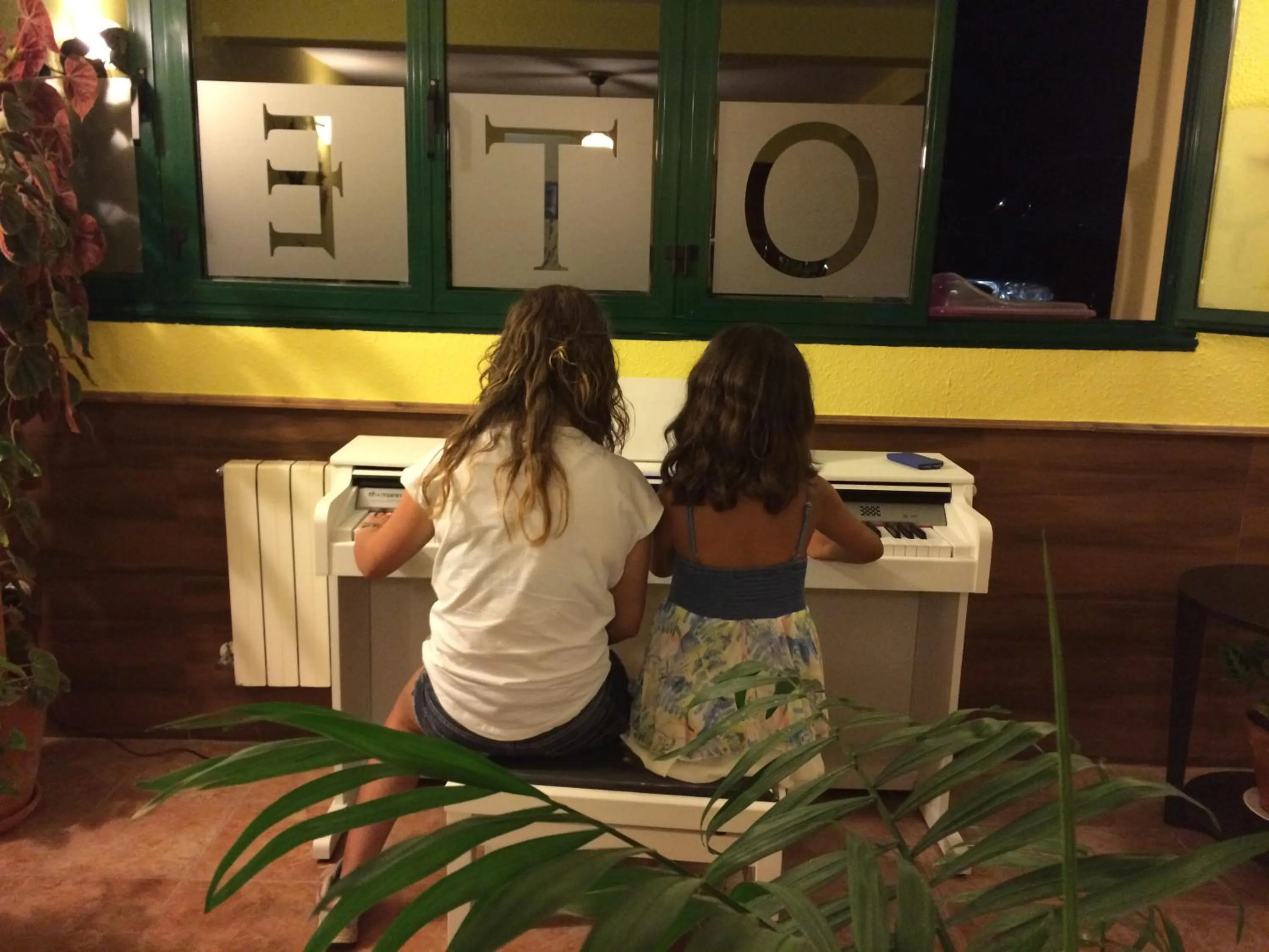 People in Hotel Brisamar