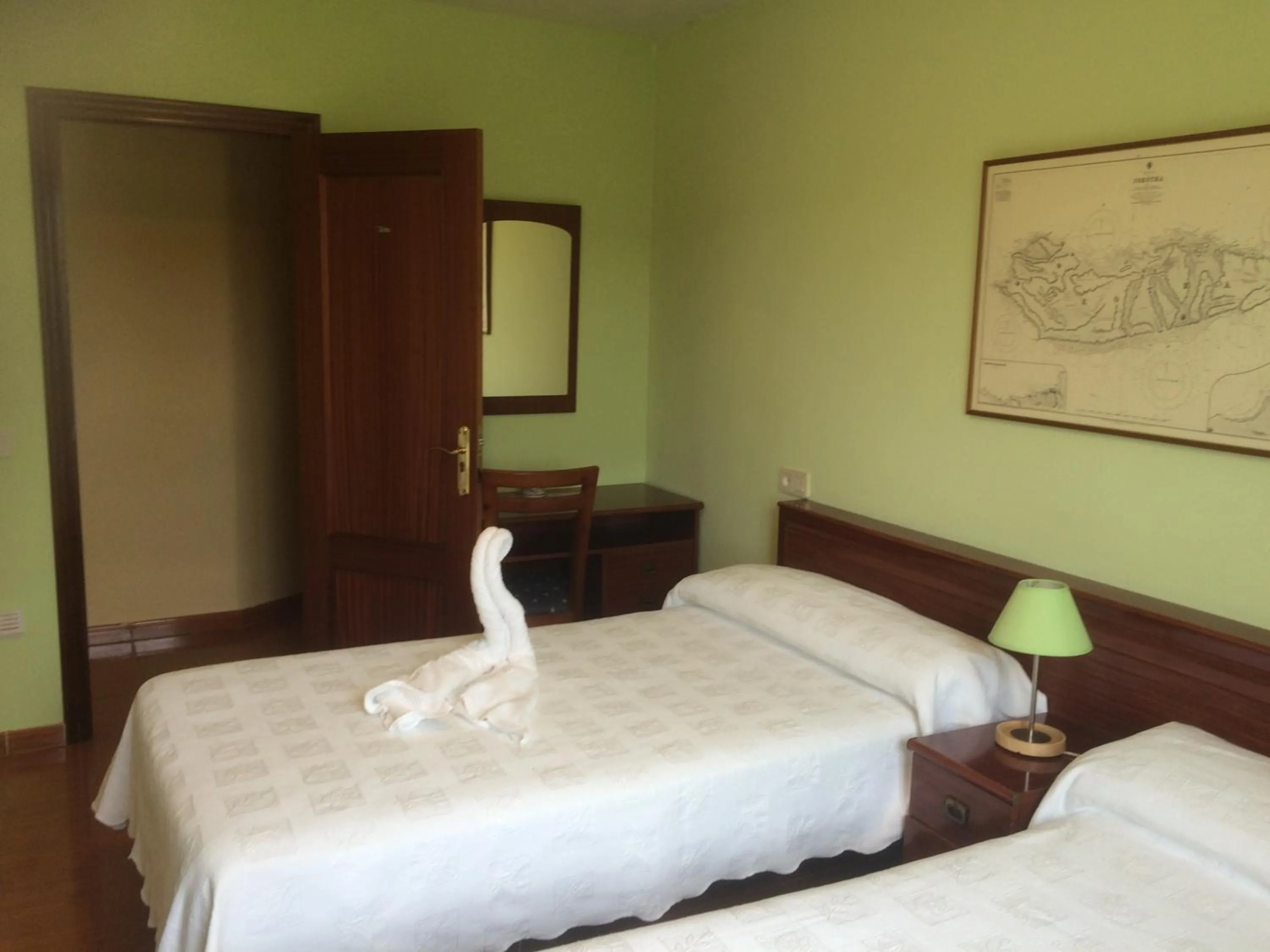 Photo of the whole room in Hotel Brisamar