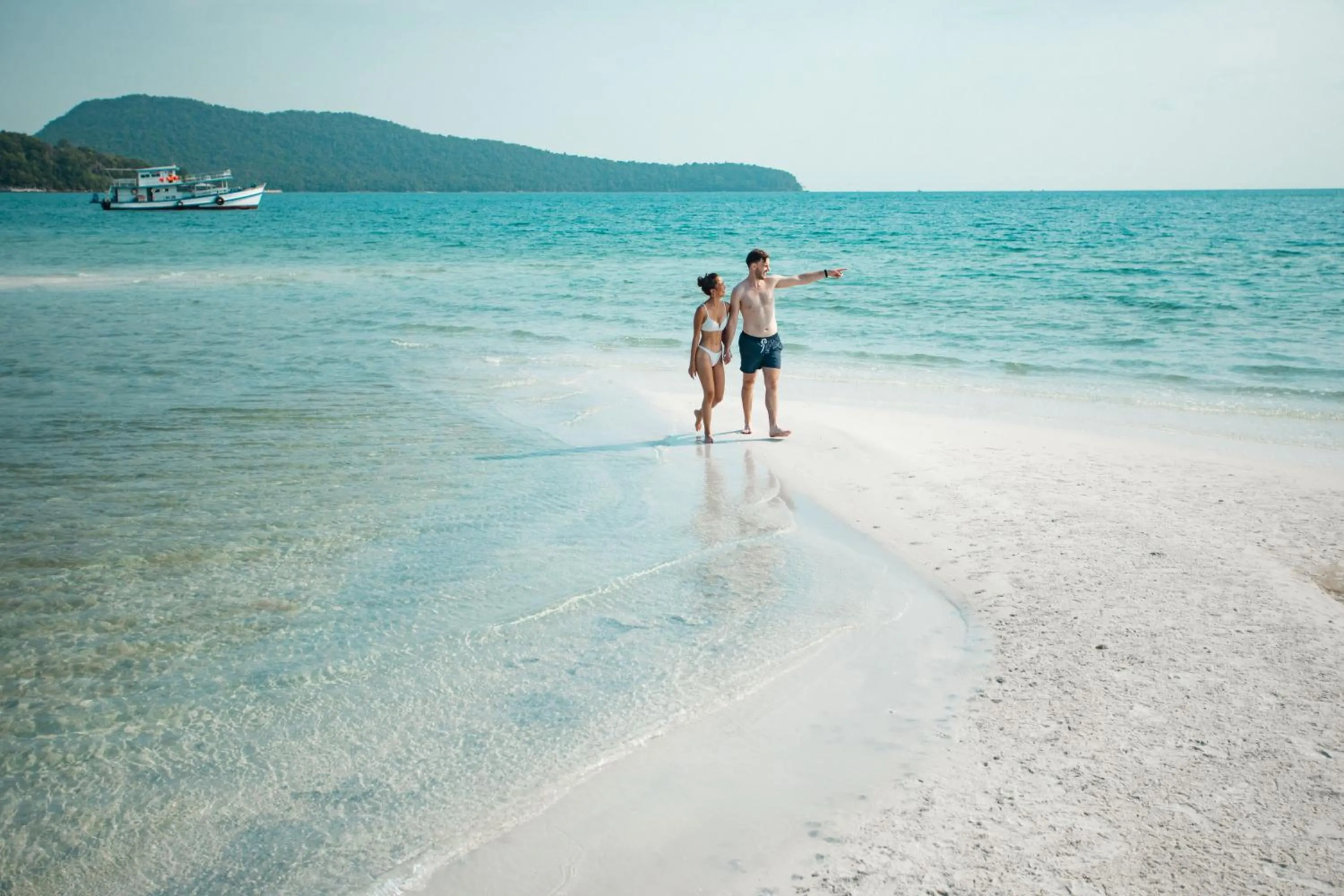 Beach in La Passion by Achariyak