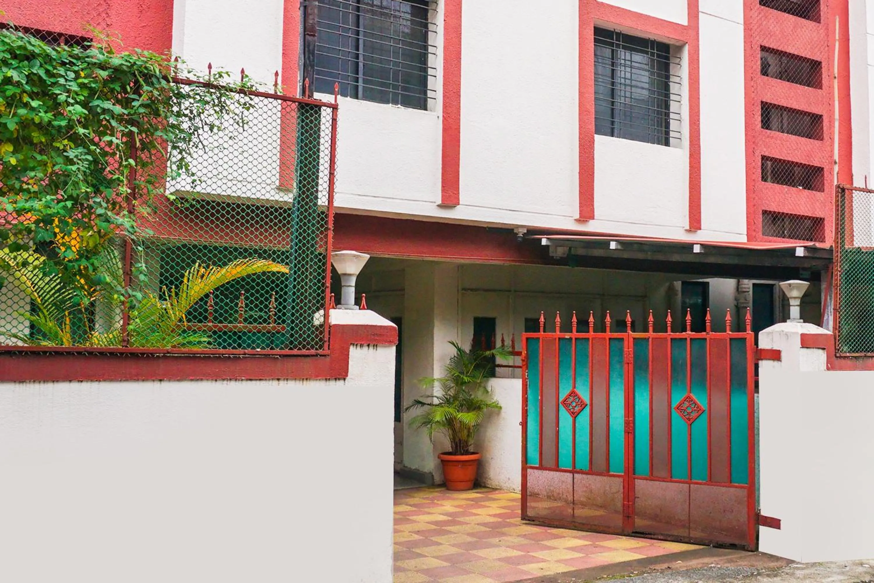 Facade/entrance in Super Hotel O Jadhav Nagar Near Sinhgad College