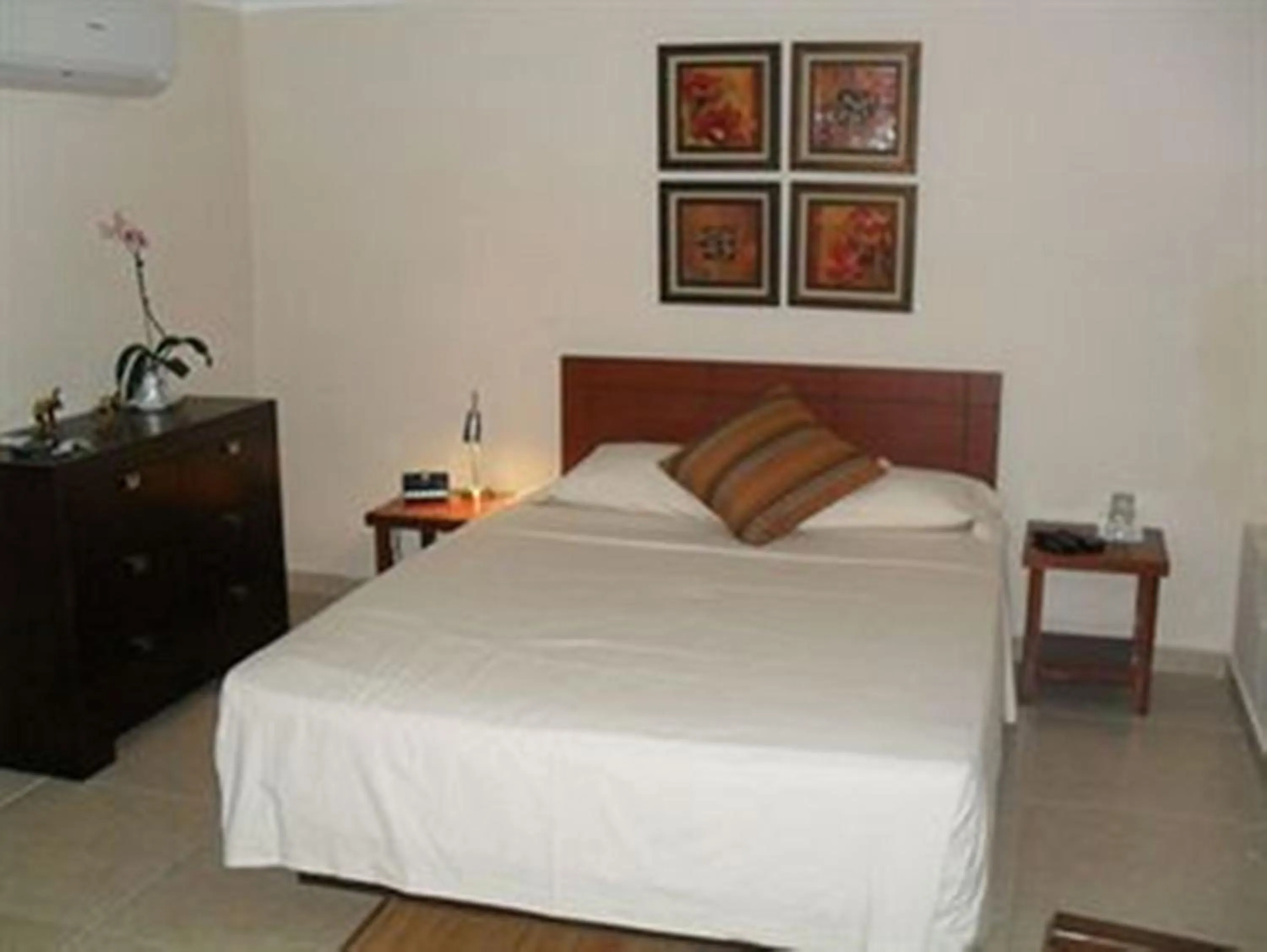 Bed in Allamanda Hotel