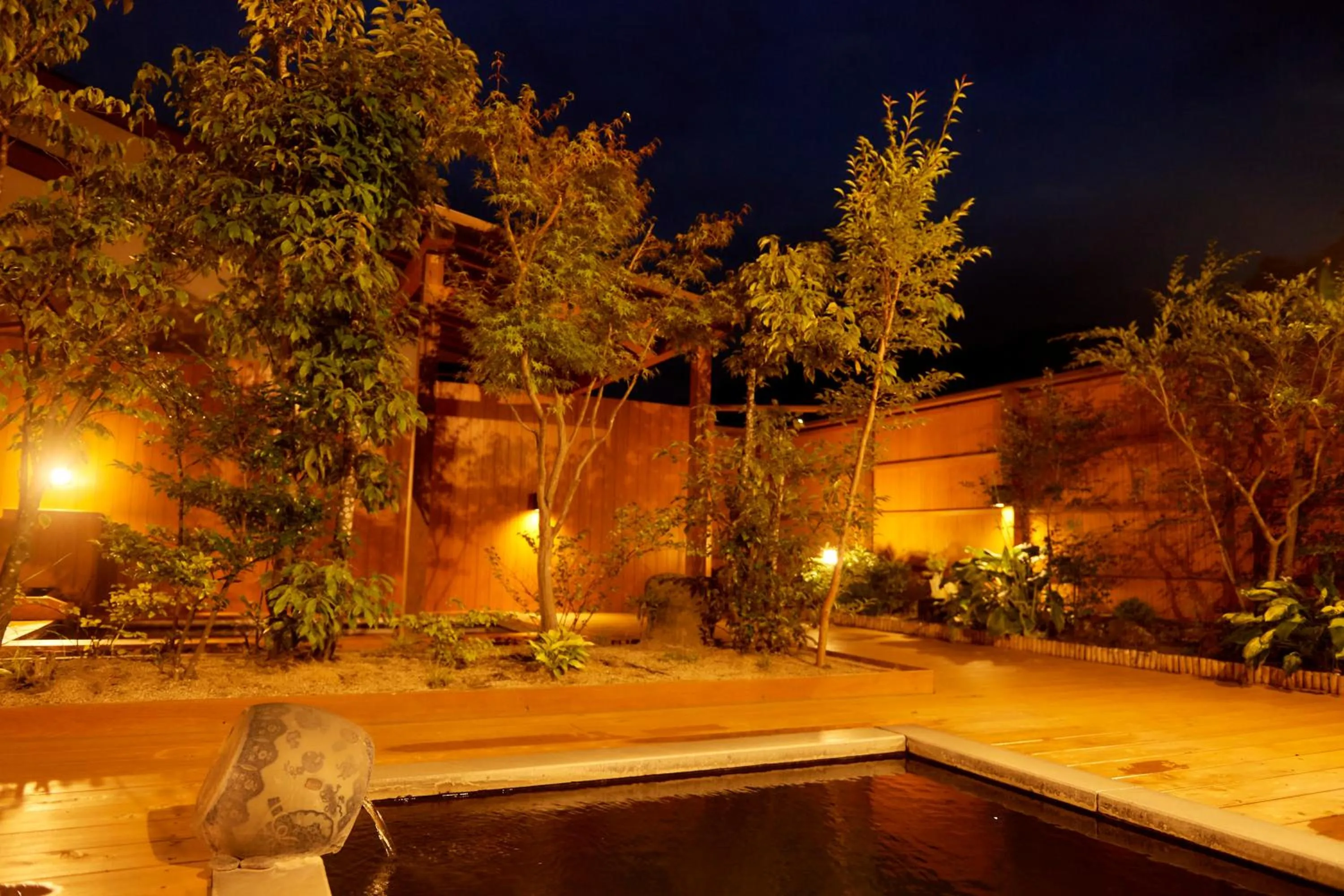 Hot Spring Bath in Seitenkaku