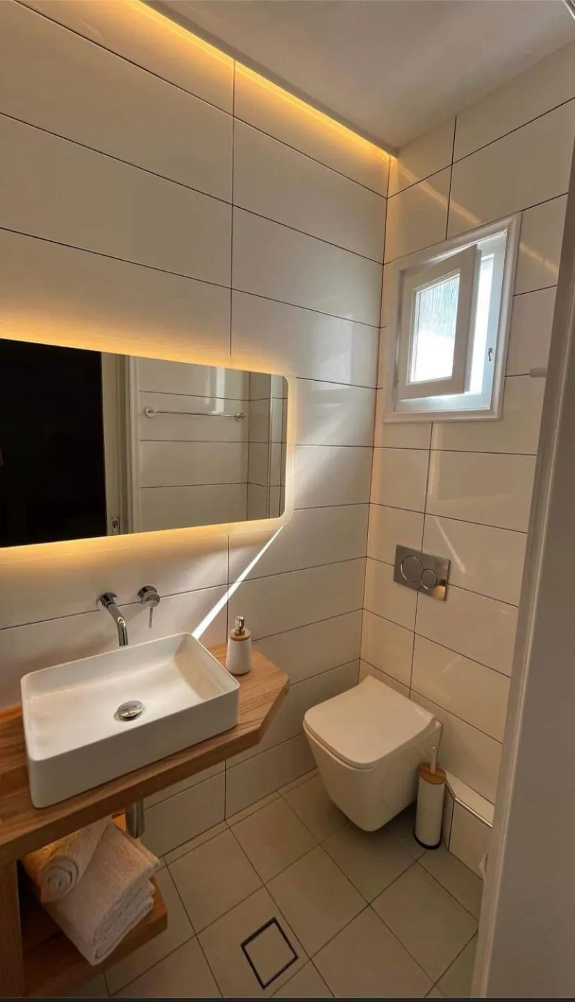 Shower in Vaya Zorba Studios