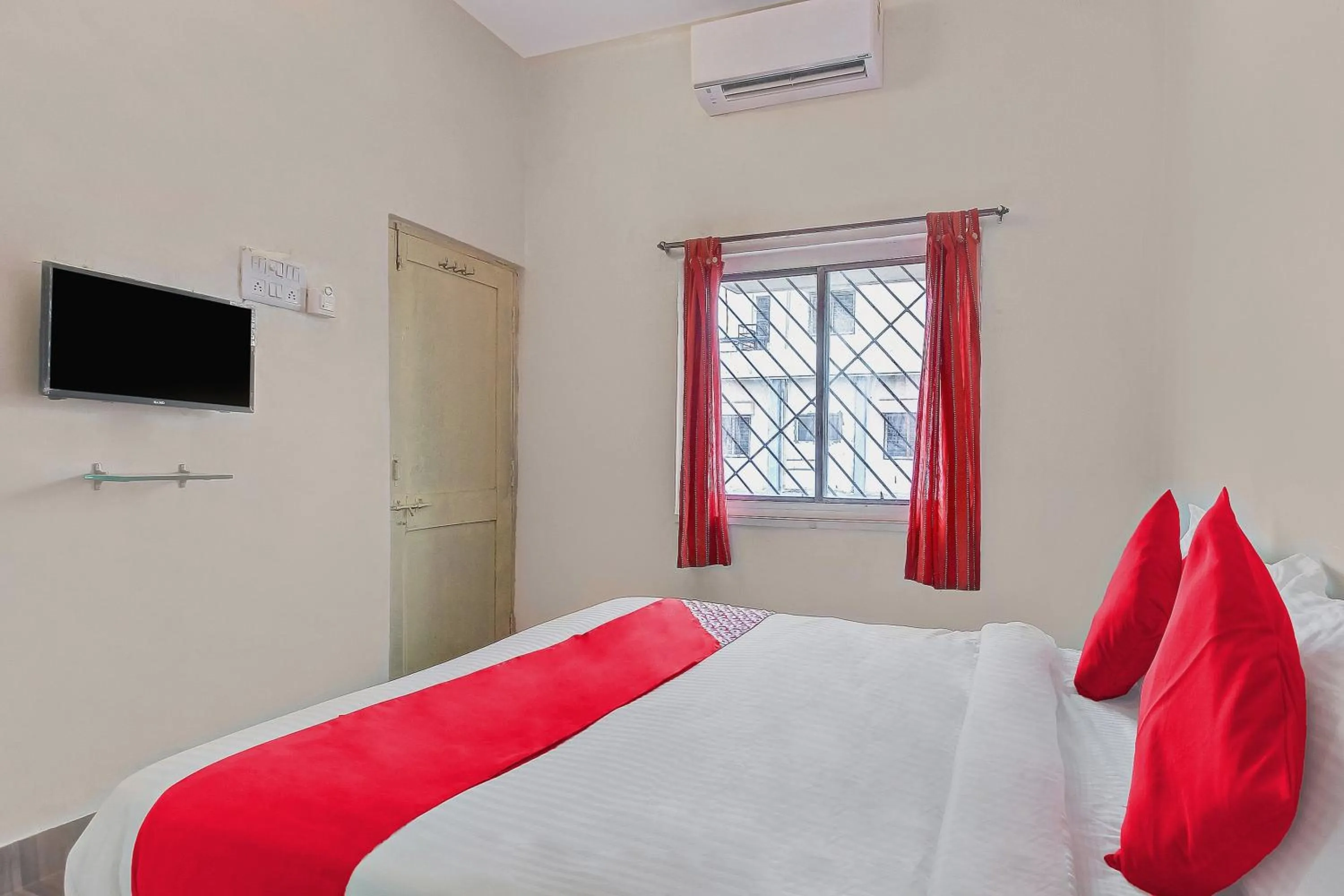 Bedroom, Bed in Super Hotel O Shree Balaji Lodging