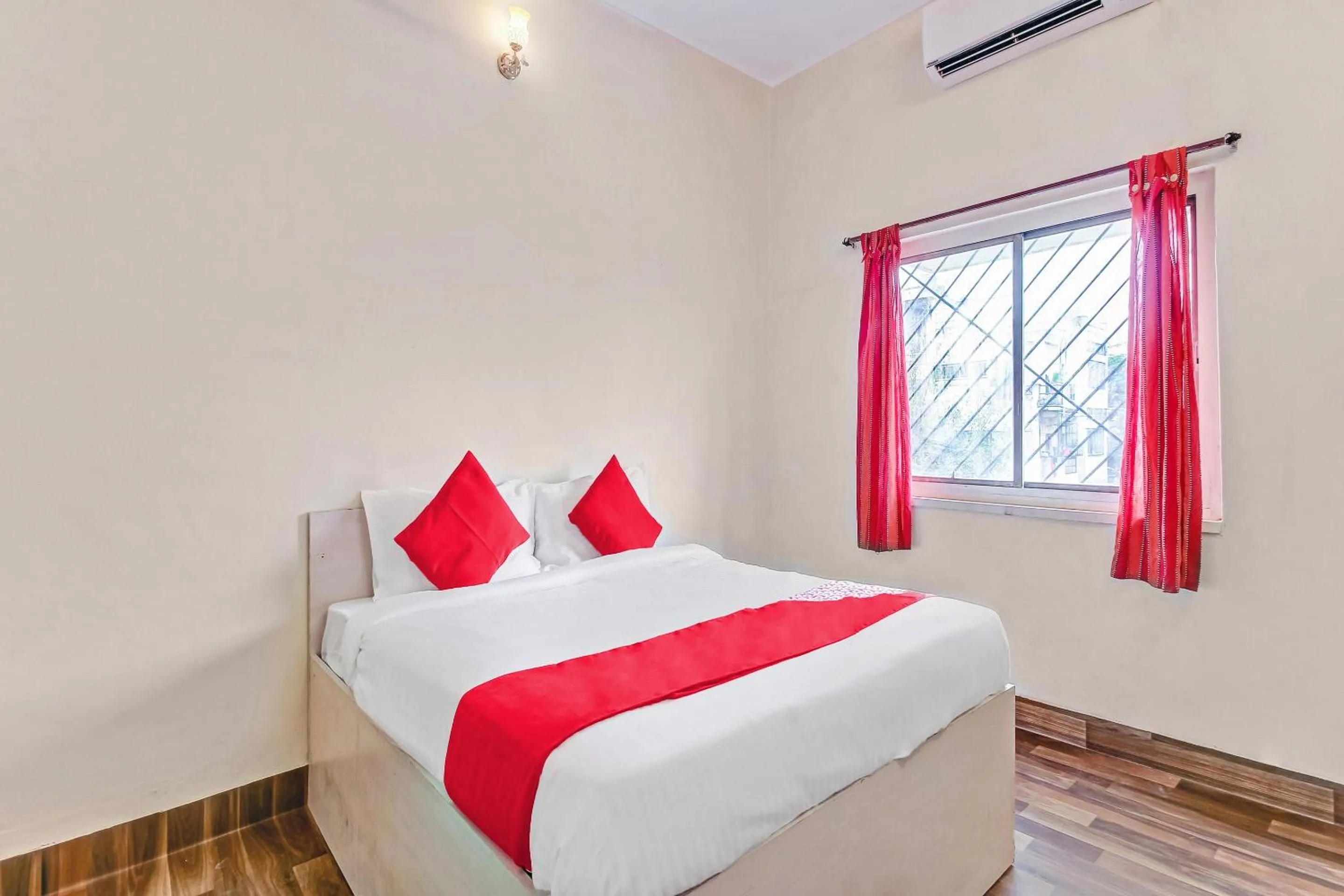 Bedroom, Bed in Super Hotel O Shree Balaji Lodging