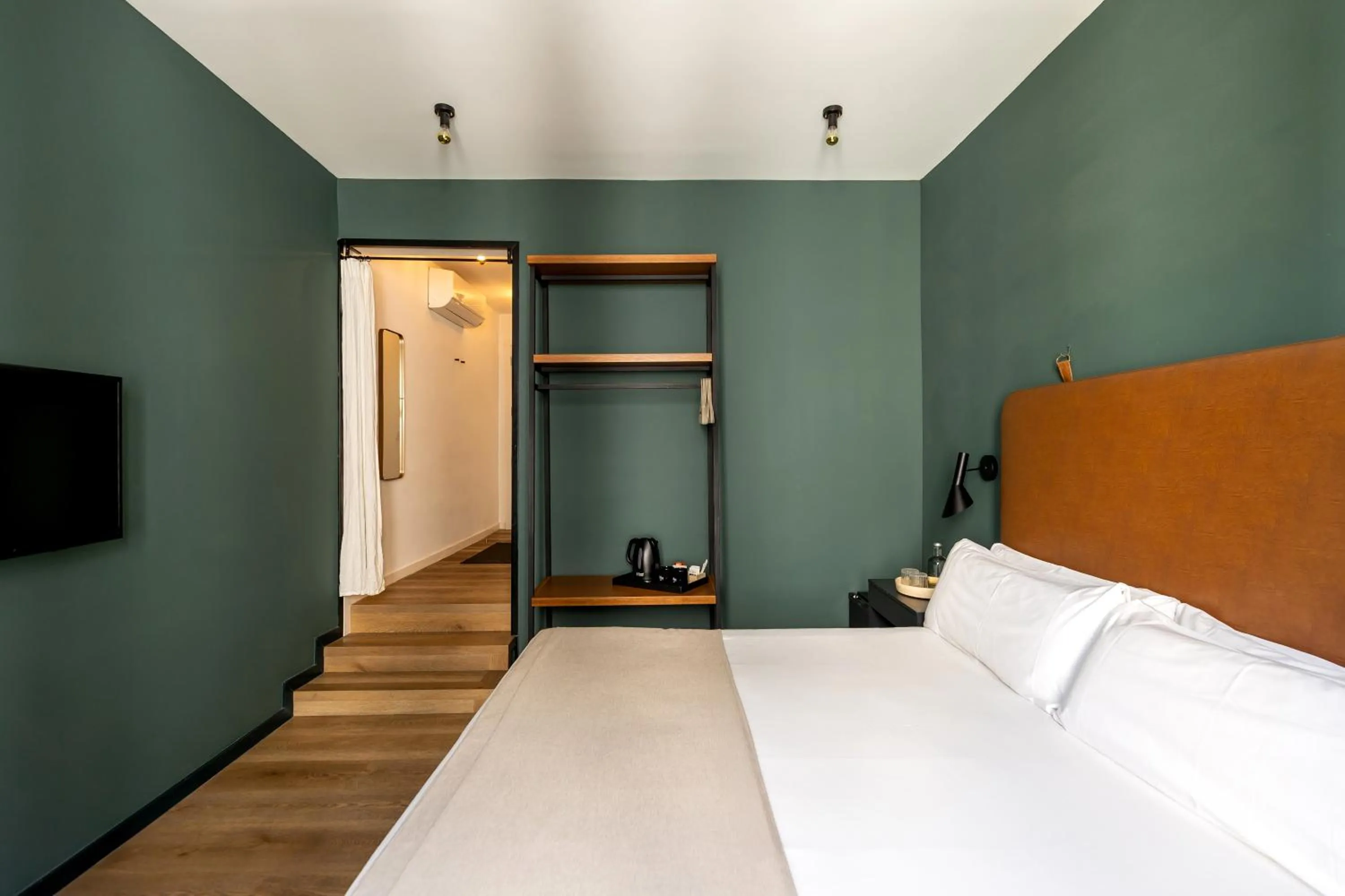 Photo of the whole room, Bed in Colectia Stays Atocha