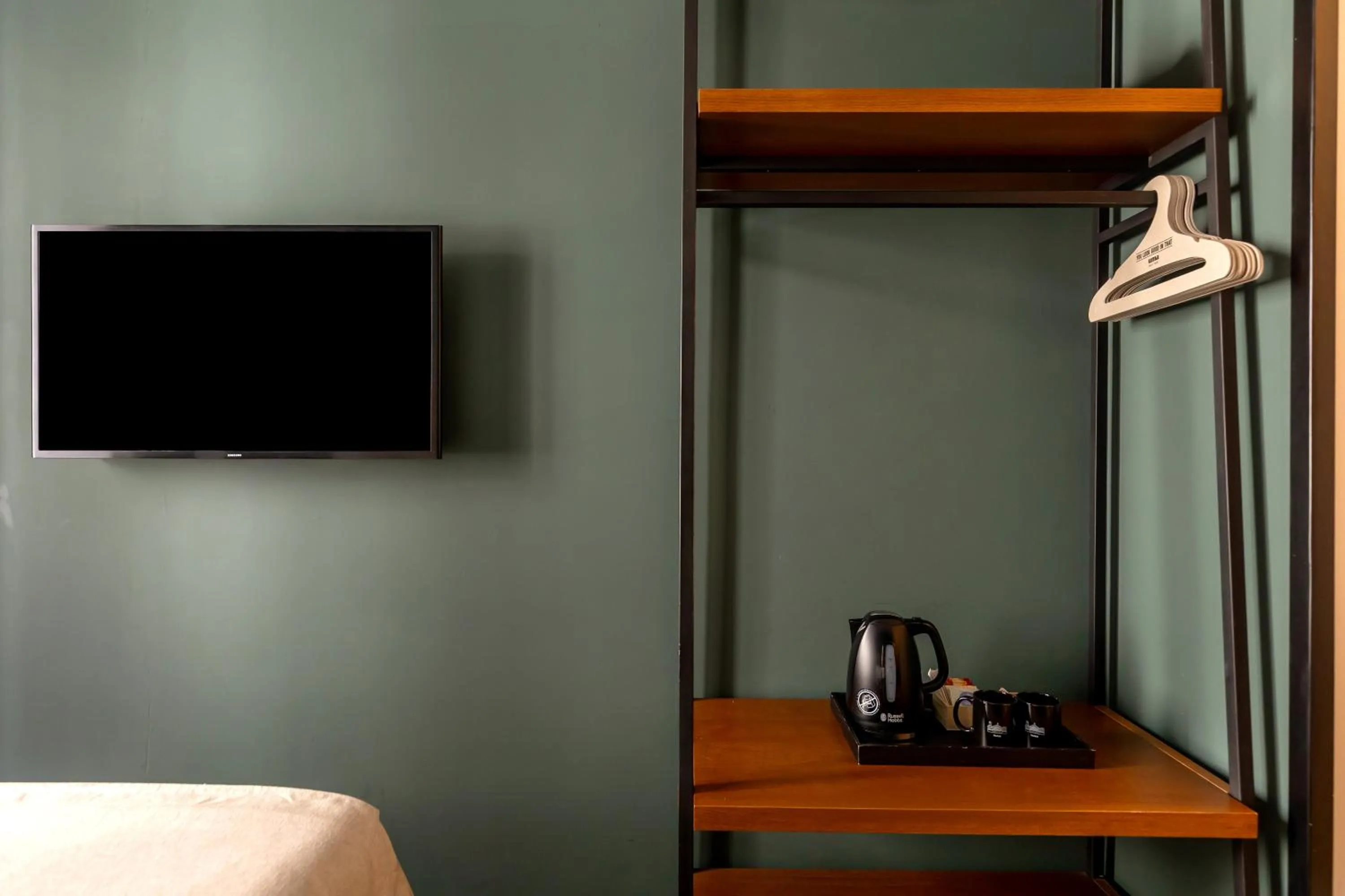 TV and multimedia in Colectia Stays Atocha