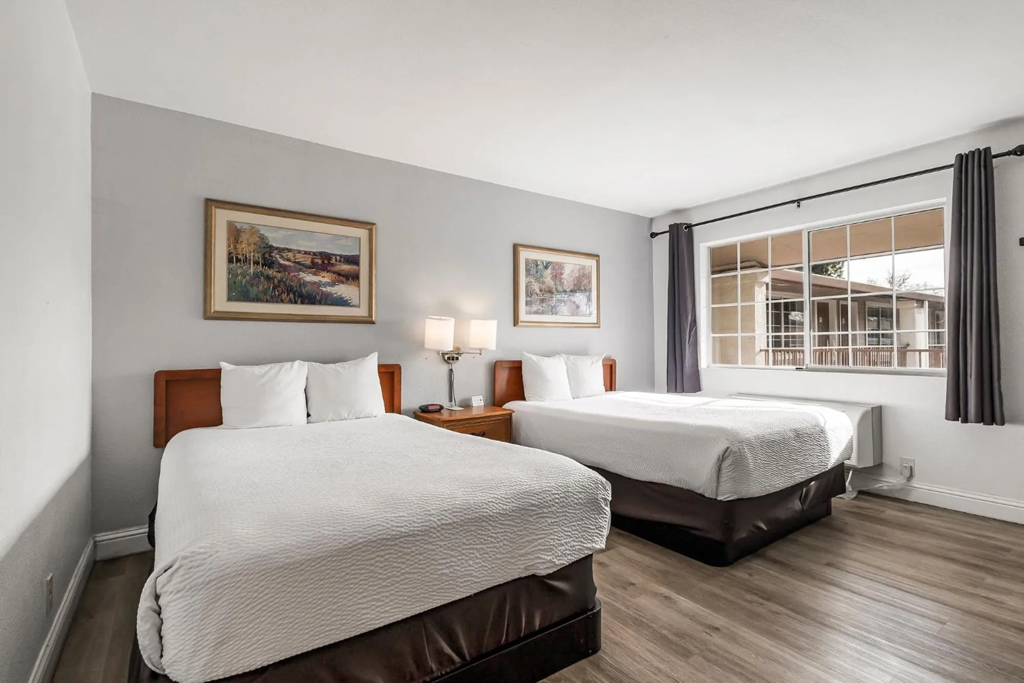 View (from property/room), Bed in Heritage Inn Express Chico