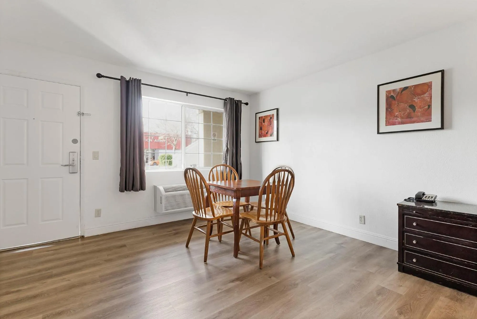 Seating area in Heritage Inn Express Chico