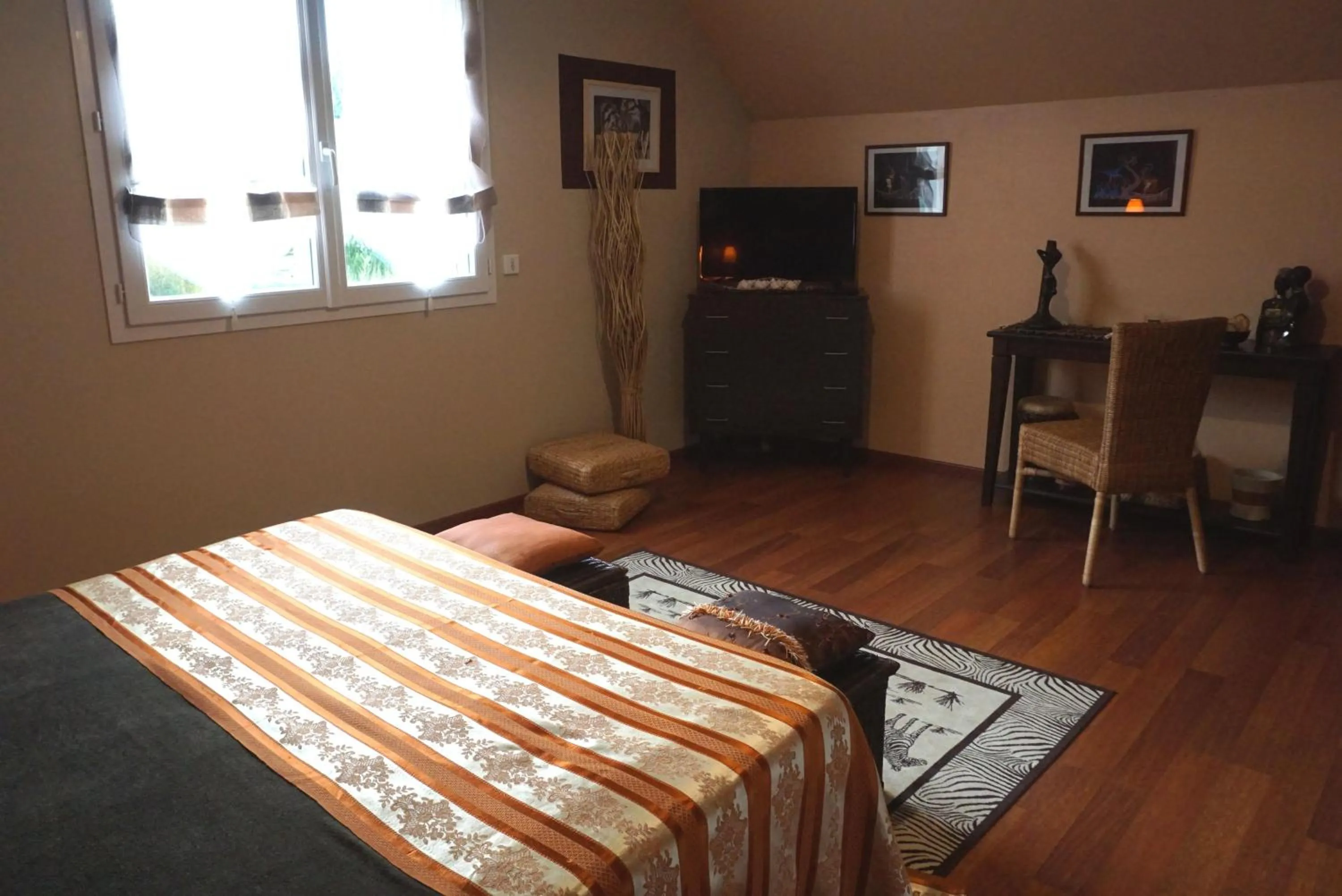 Photo of the whole room, Bed in Les Centauris