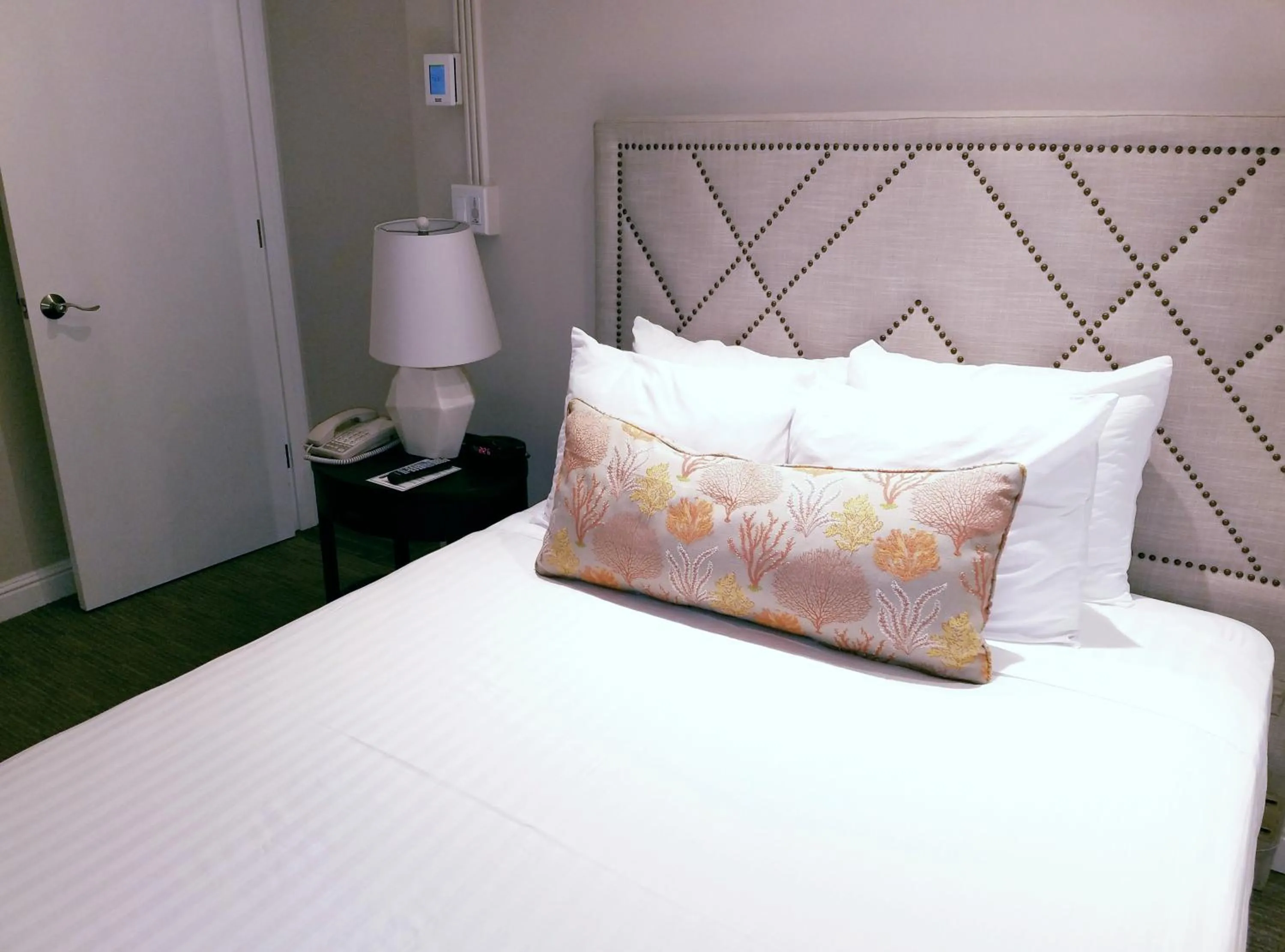 Bed in Imperial Hawaii Resort