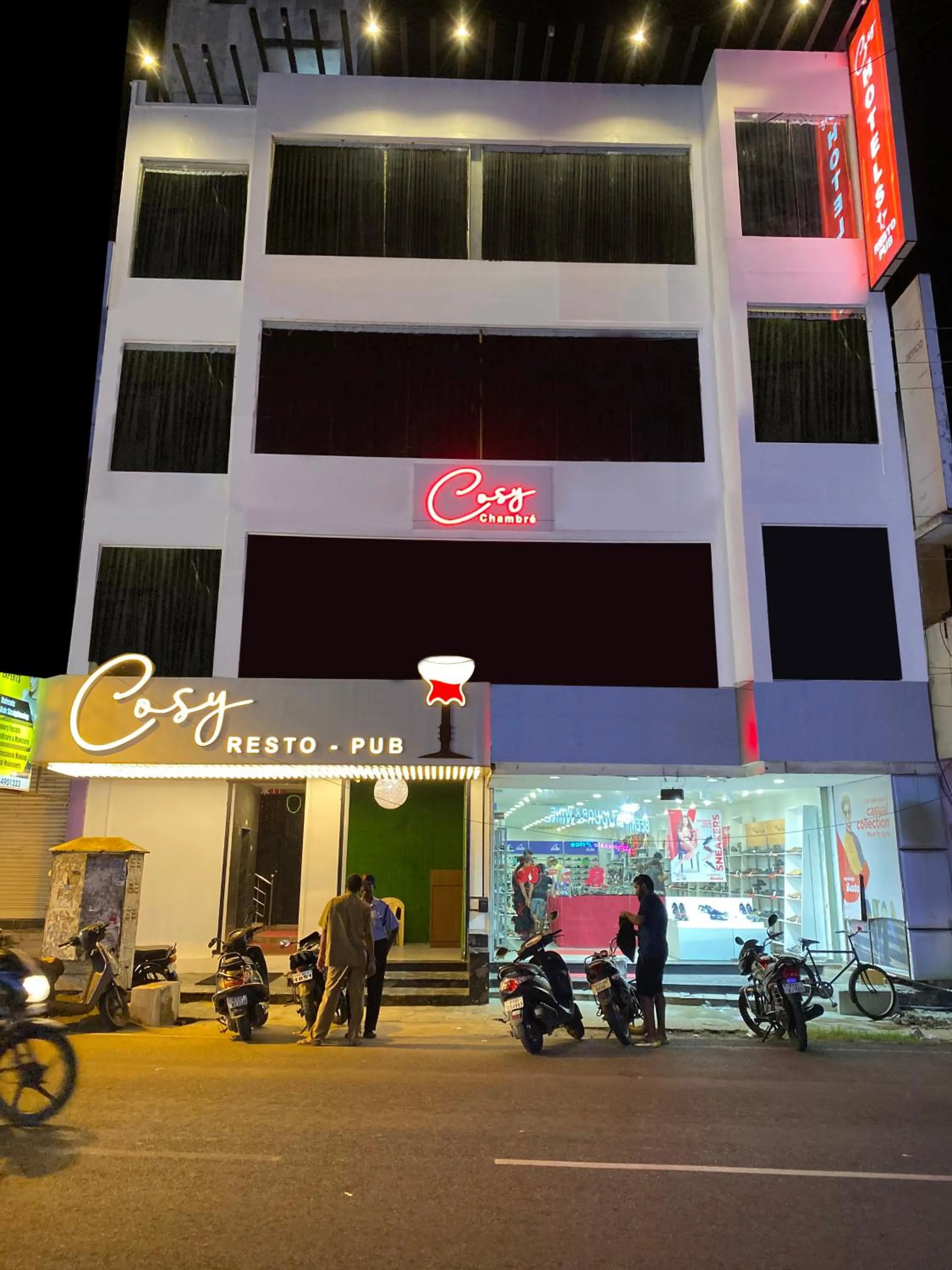 Property building in COSY CHAMBRE