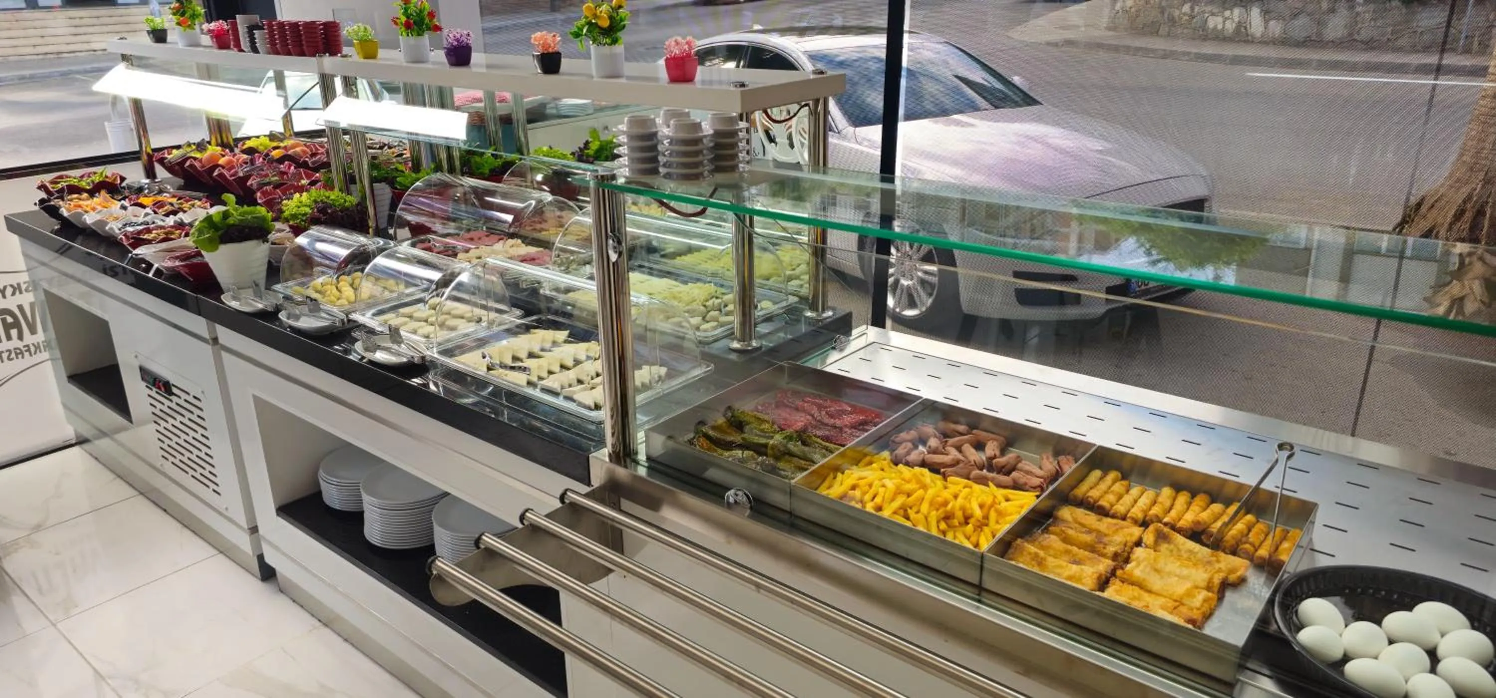 Restaurant/places to eat in SKYBLUE İSTANBUL HOTEL