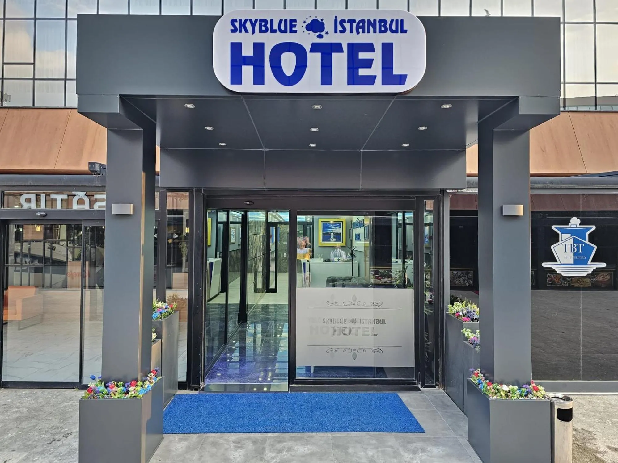Property building in SKYBLUE İSTANBUL HOTEL