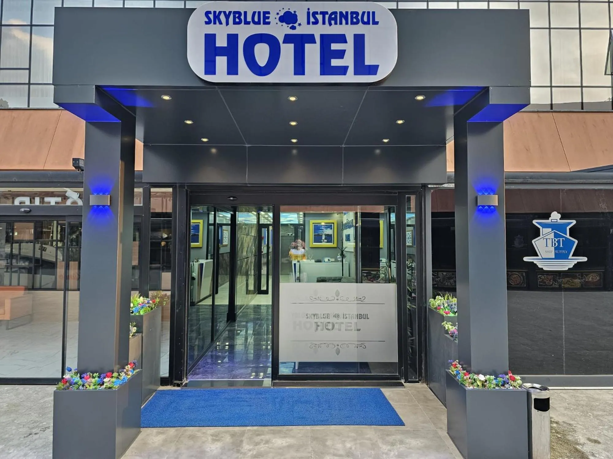 Property building in SKYBLUE İSTANBUL HOTEL