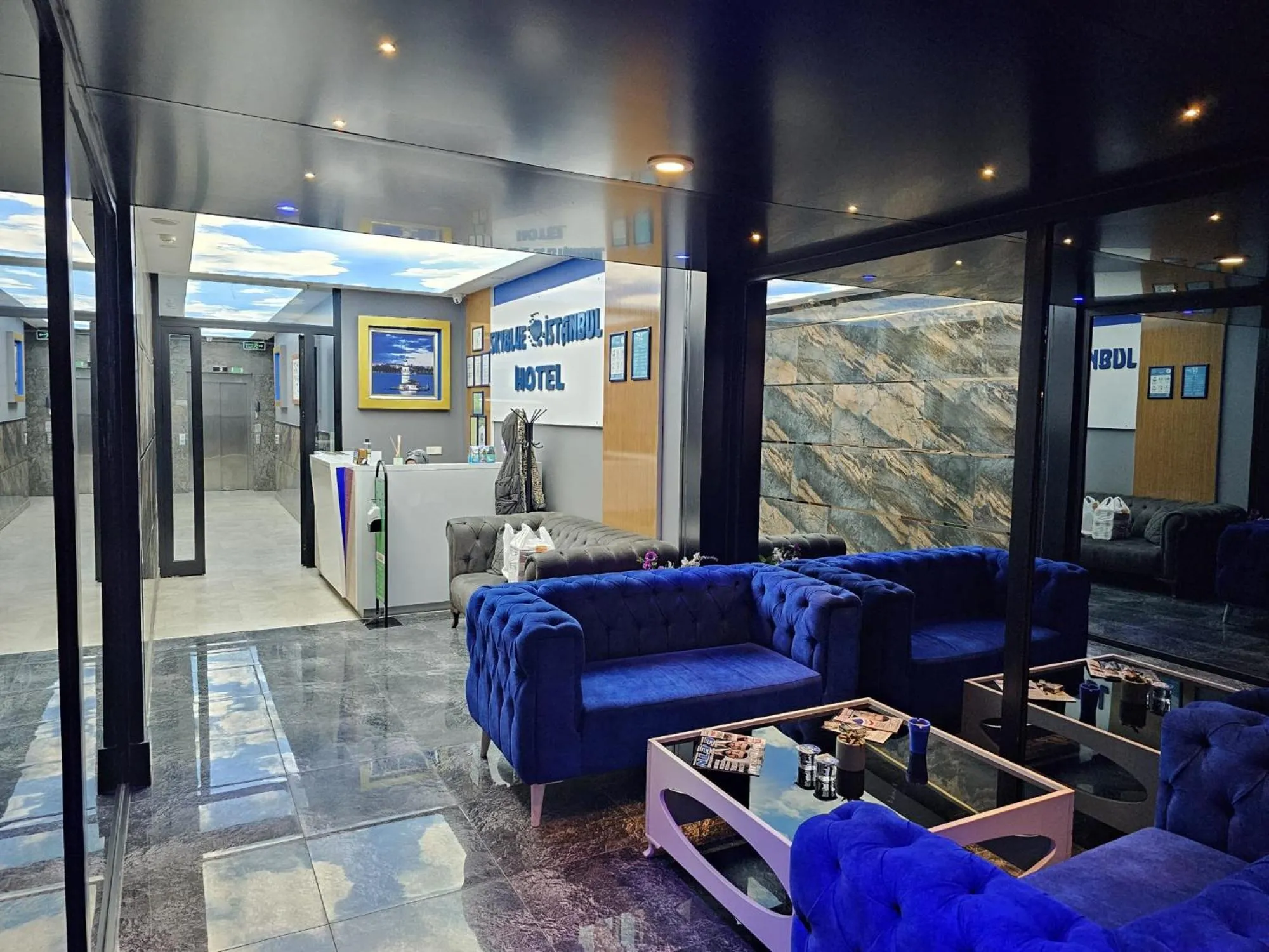 Lobby or reception in SKYBLUE İSTANBUL HOTEL